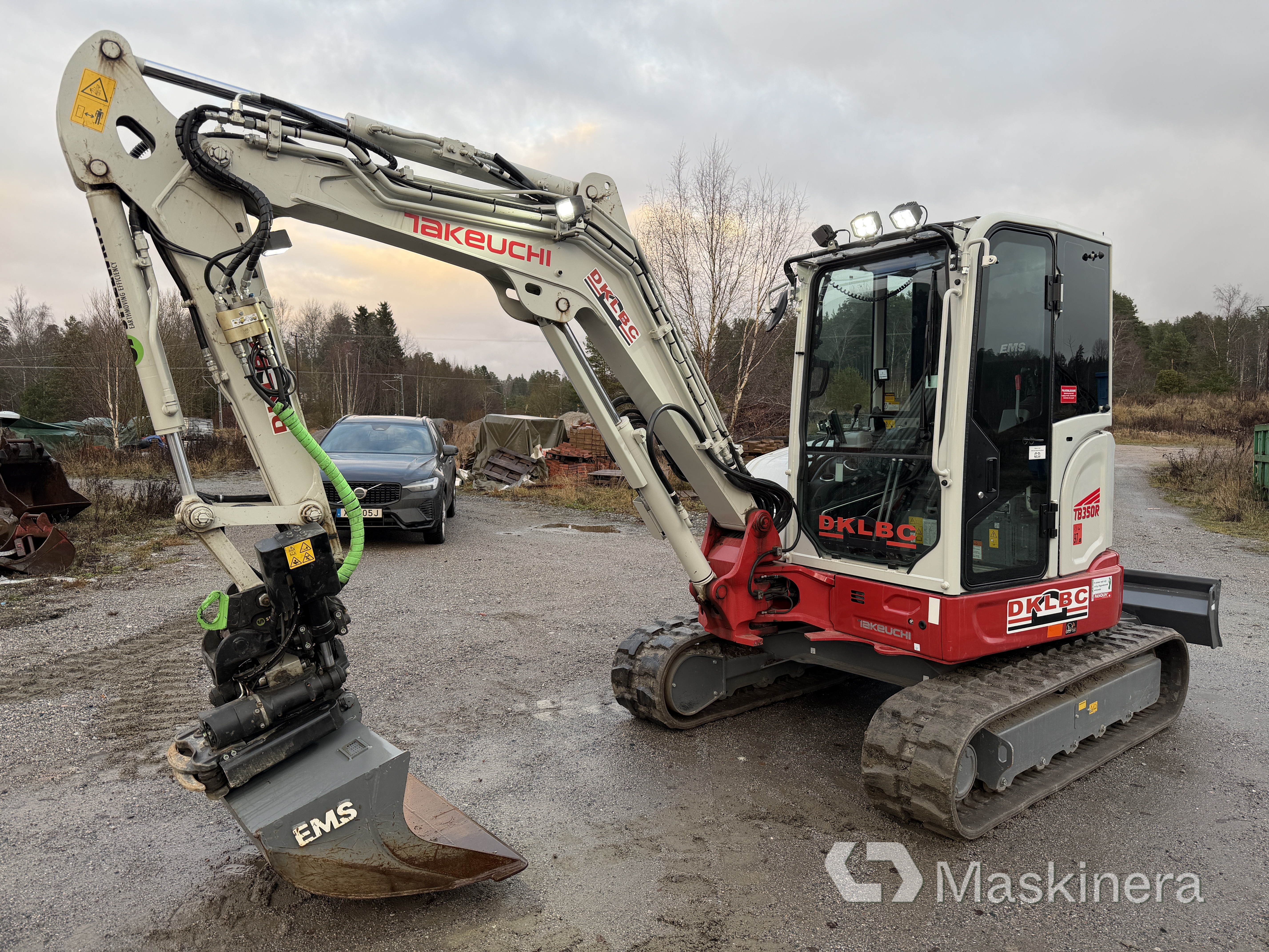 Grävmaskin Takeuchi TB350R med redskap