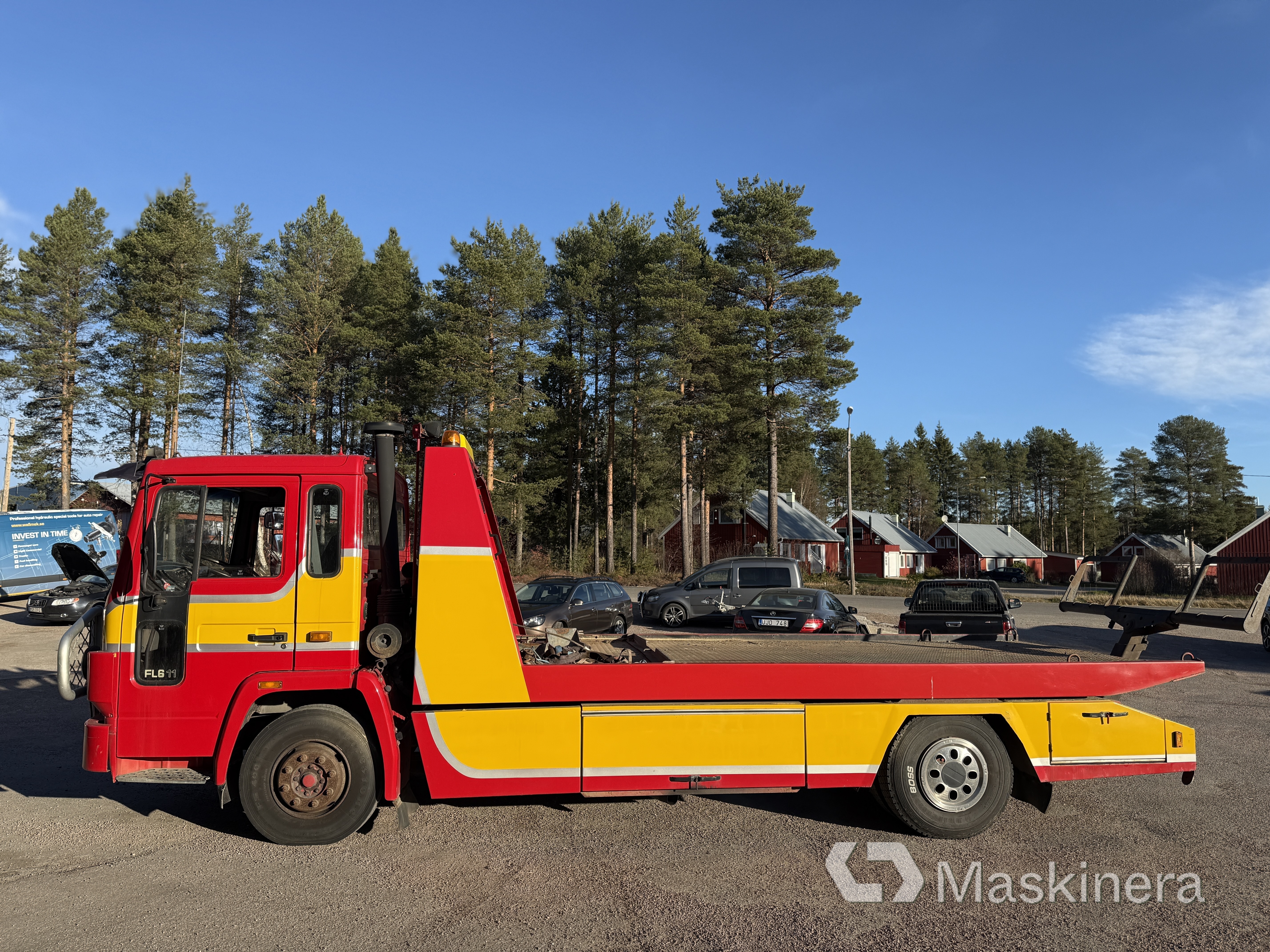 Flakbärgare Volvo FL 611