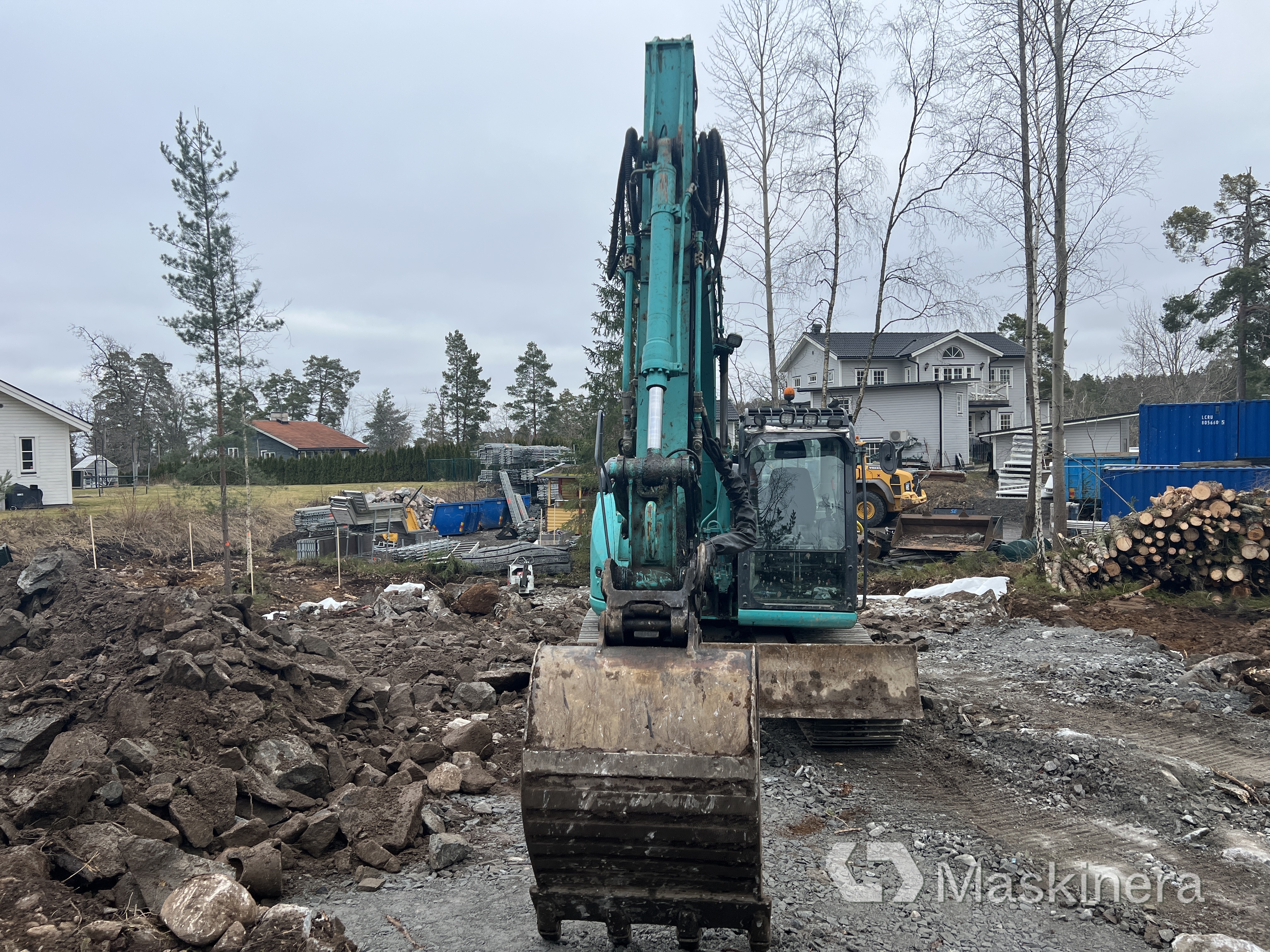 Grävmaskin Kobelco SK140SRLC-5 med tiltrotator & redskap