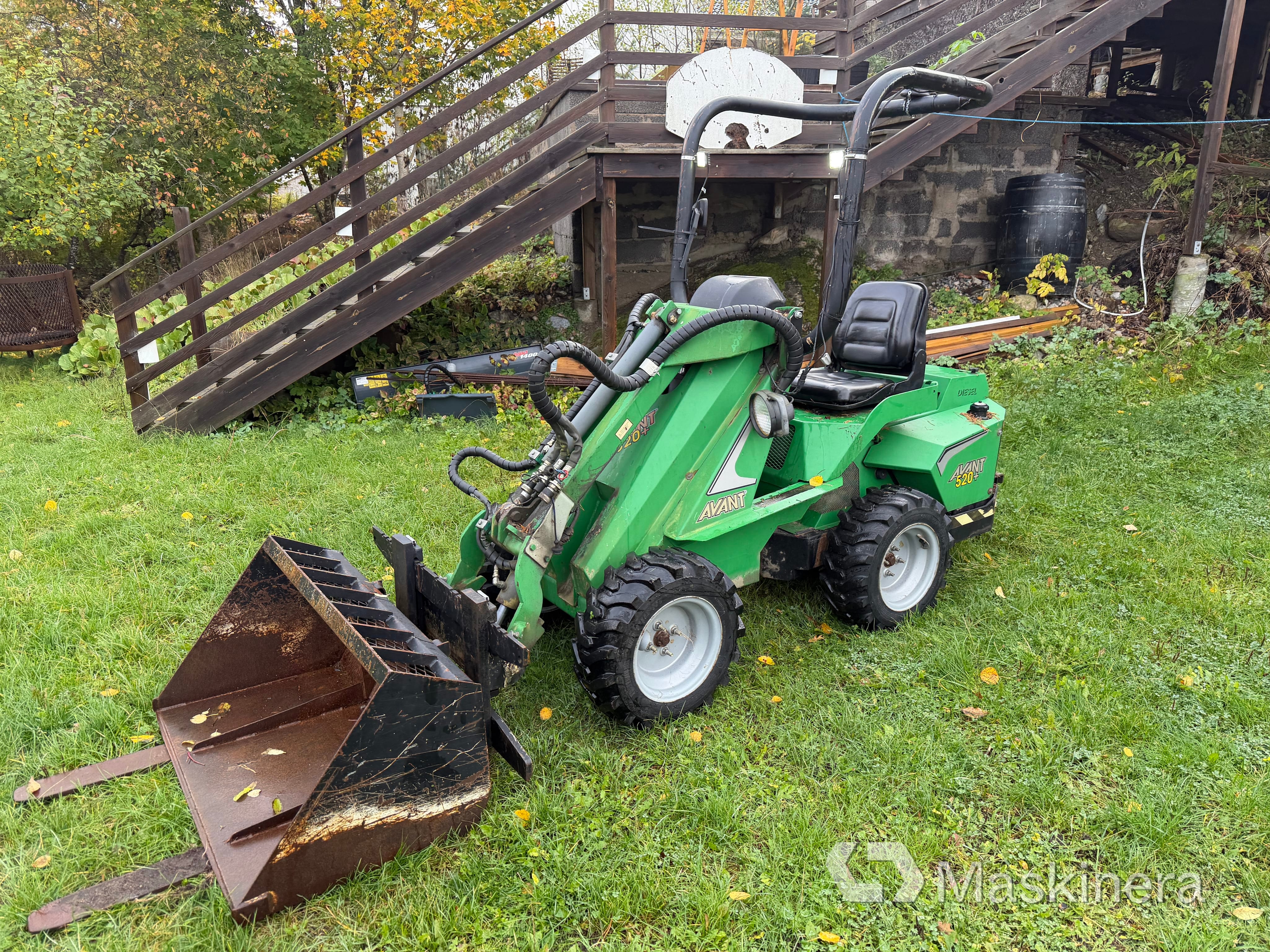 Kompaktlastare Avant 520+ med tillbehör
