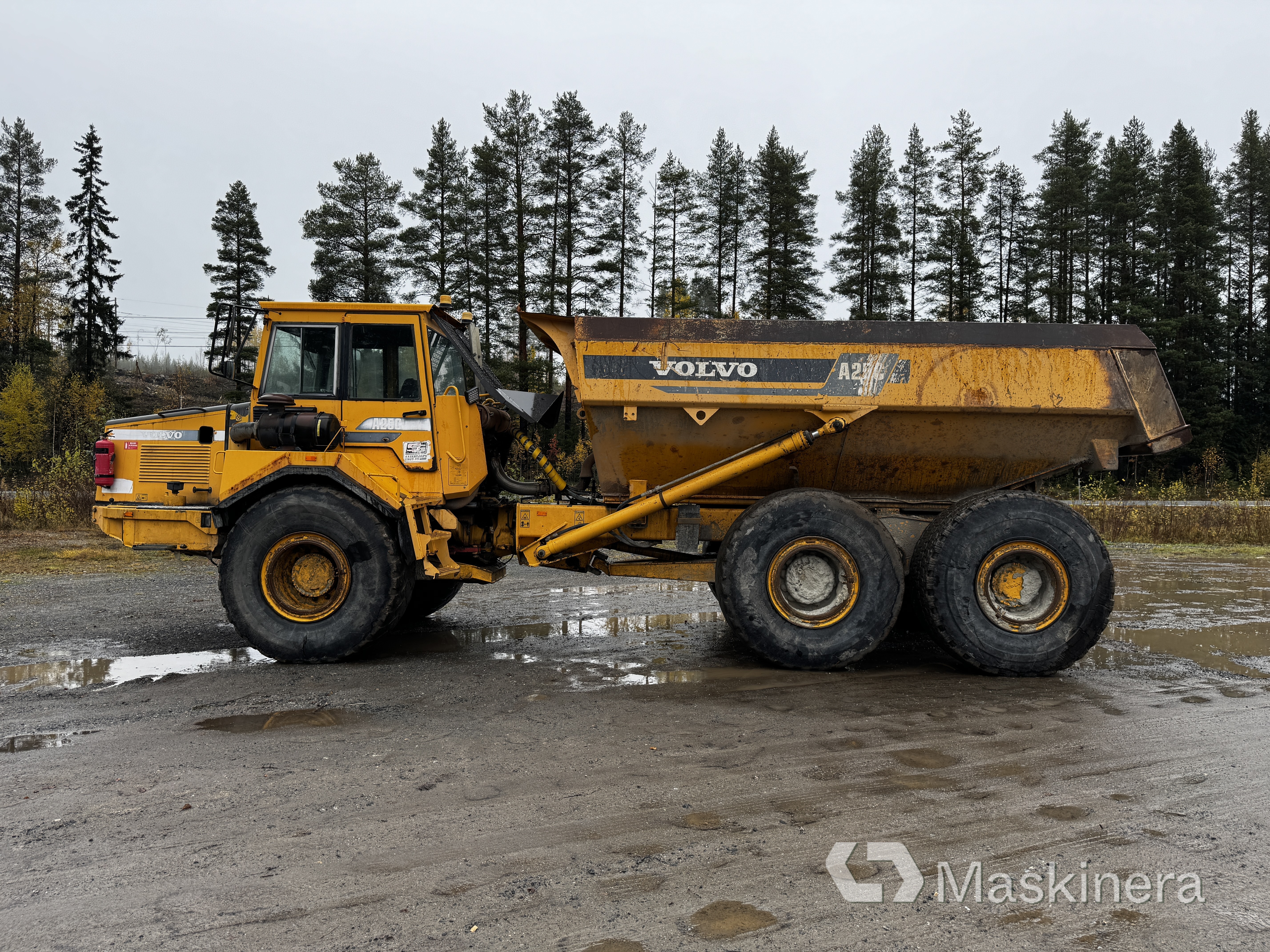Dumper Volvo A25C 6x6