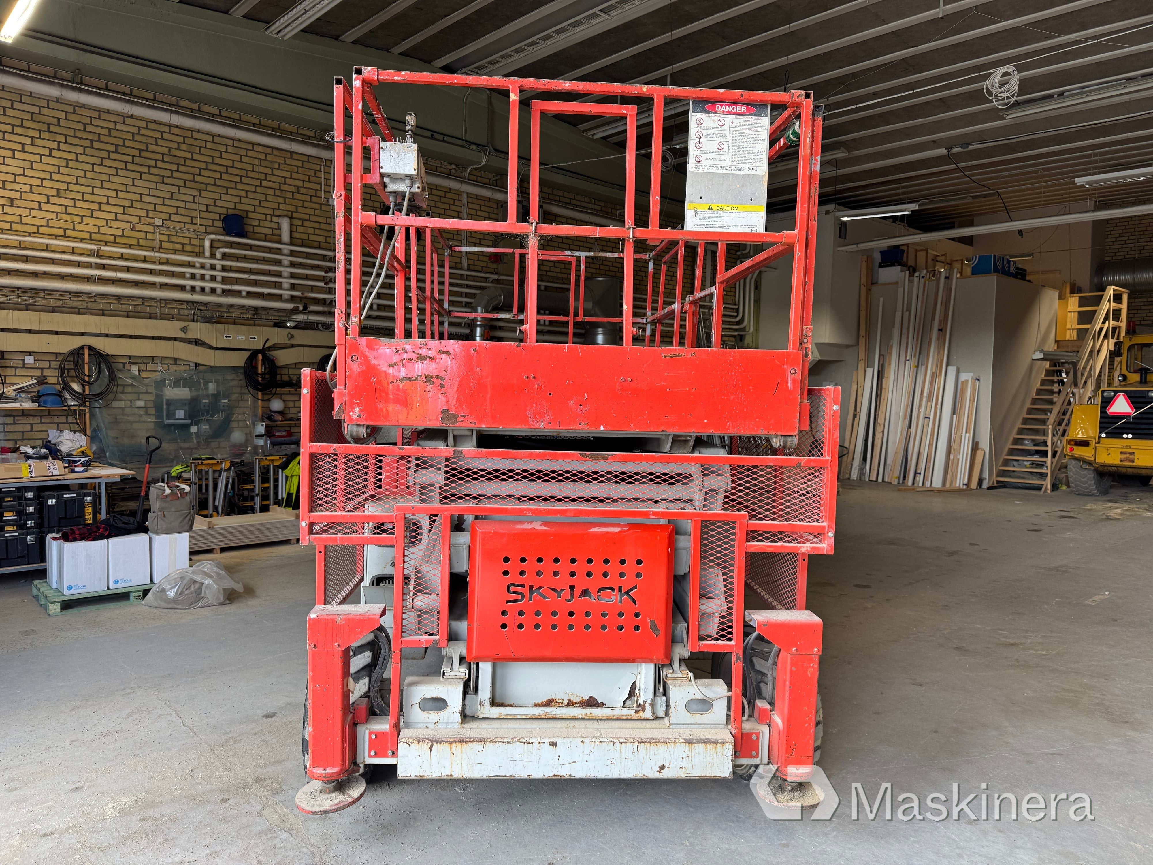 Saxlift SkyJack SJ-8841E