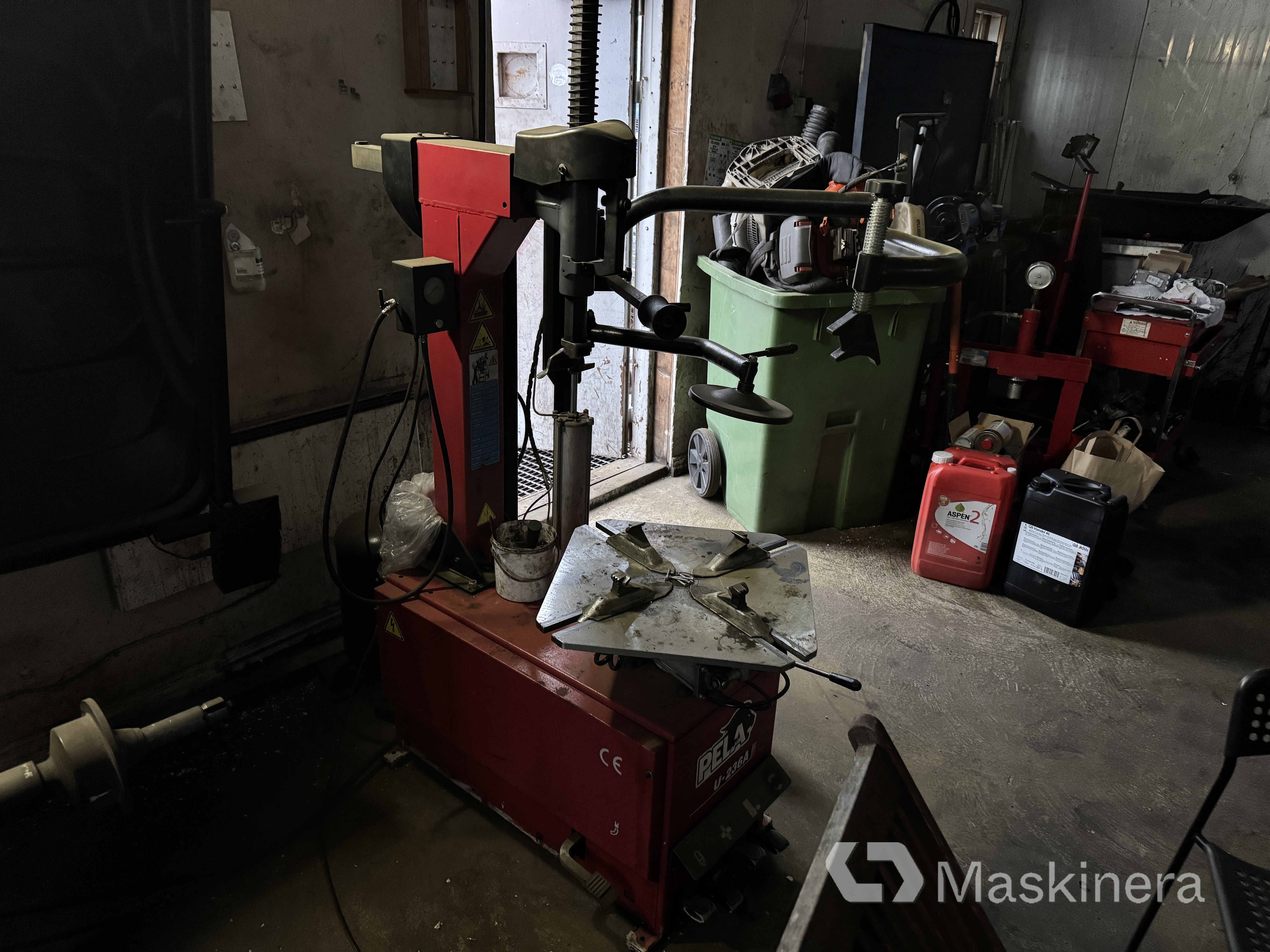 Däckmaskin Pela U-236A & Megaspin 400