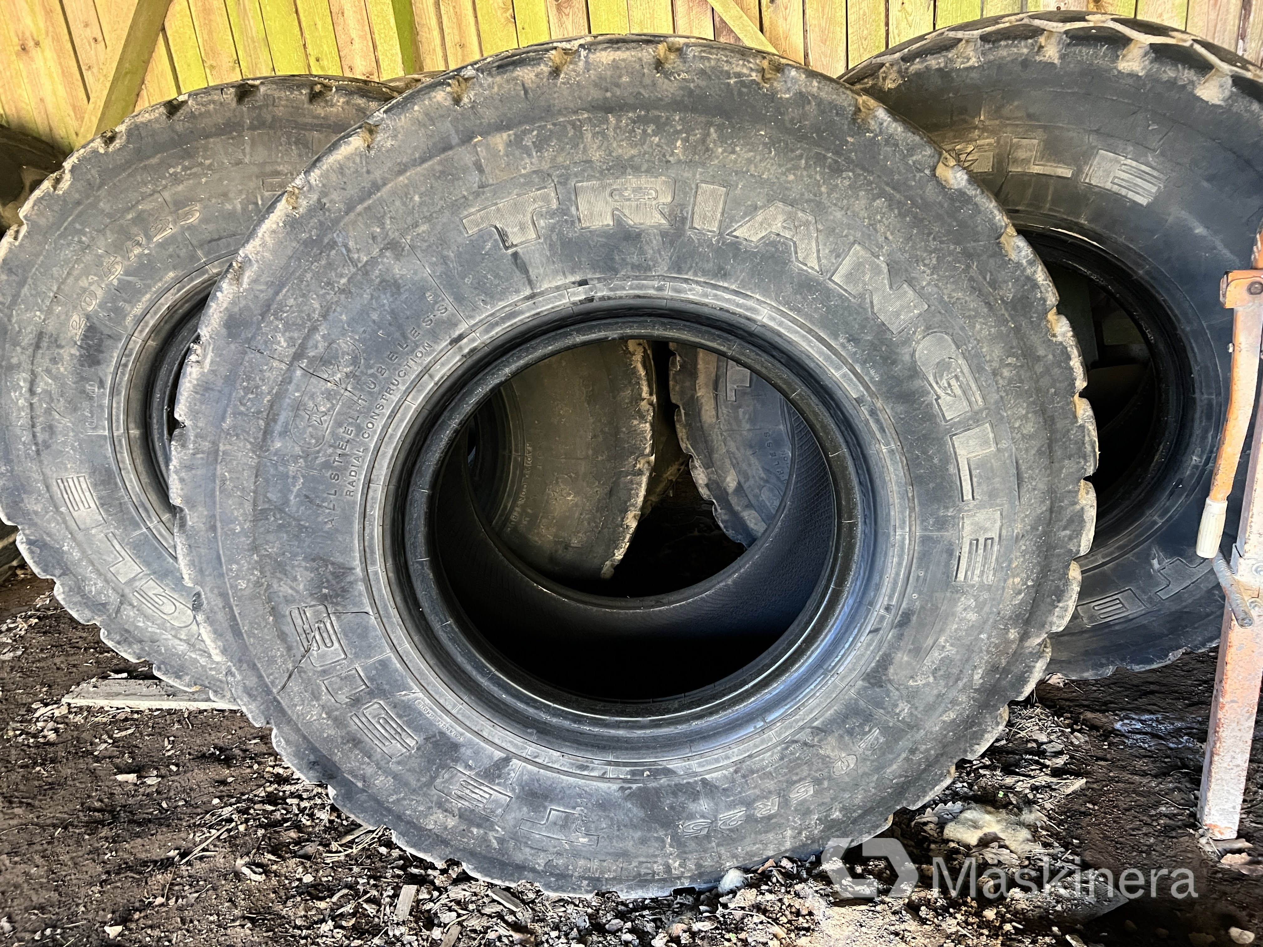 Entreprenaddäck Triangle TB516 20,5R25 4 st