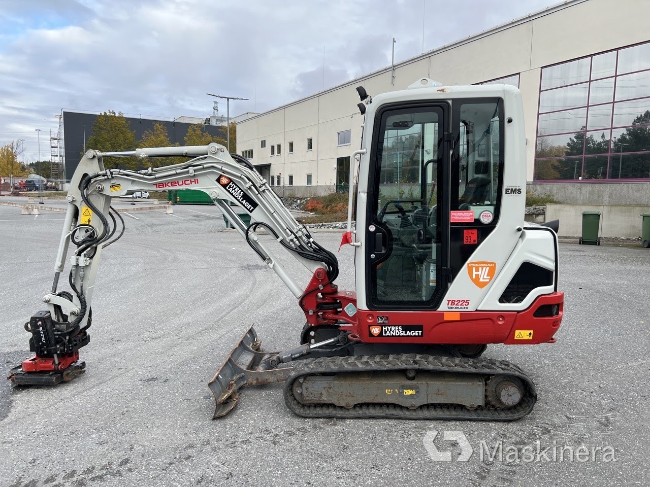 Grävmaskin Takeuchi TB 225