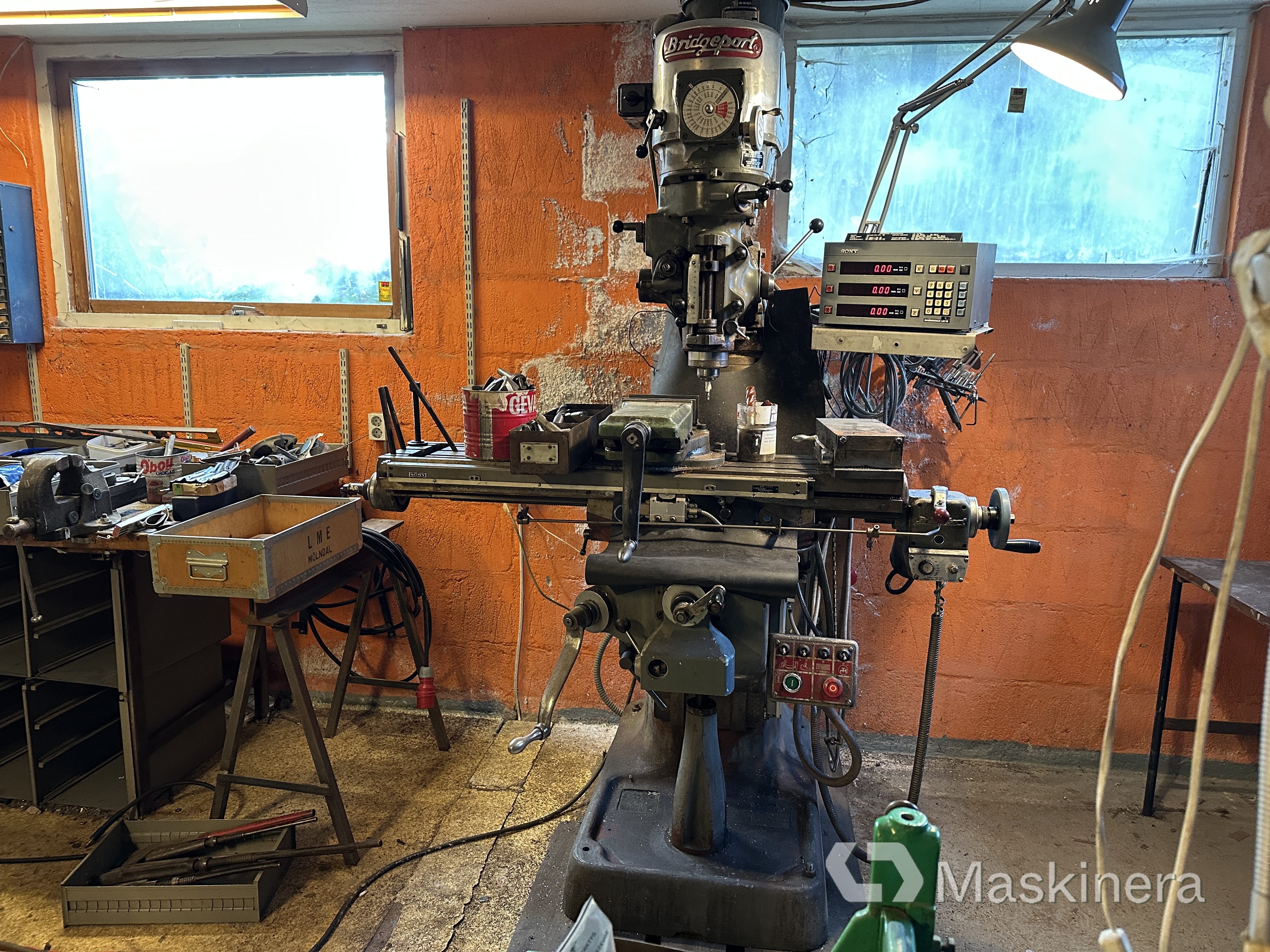 Bridgeport fräs med SONY Magnescale LM10
