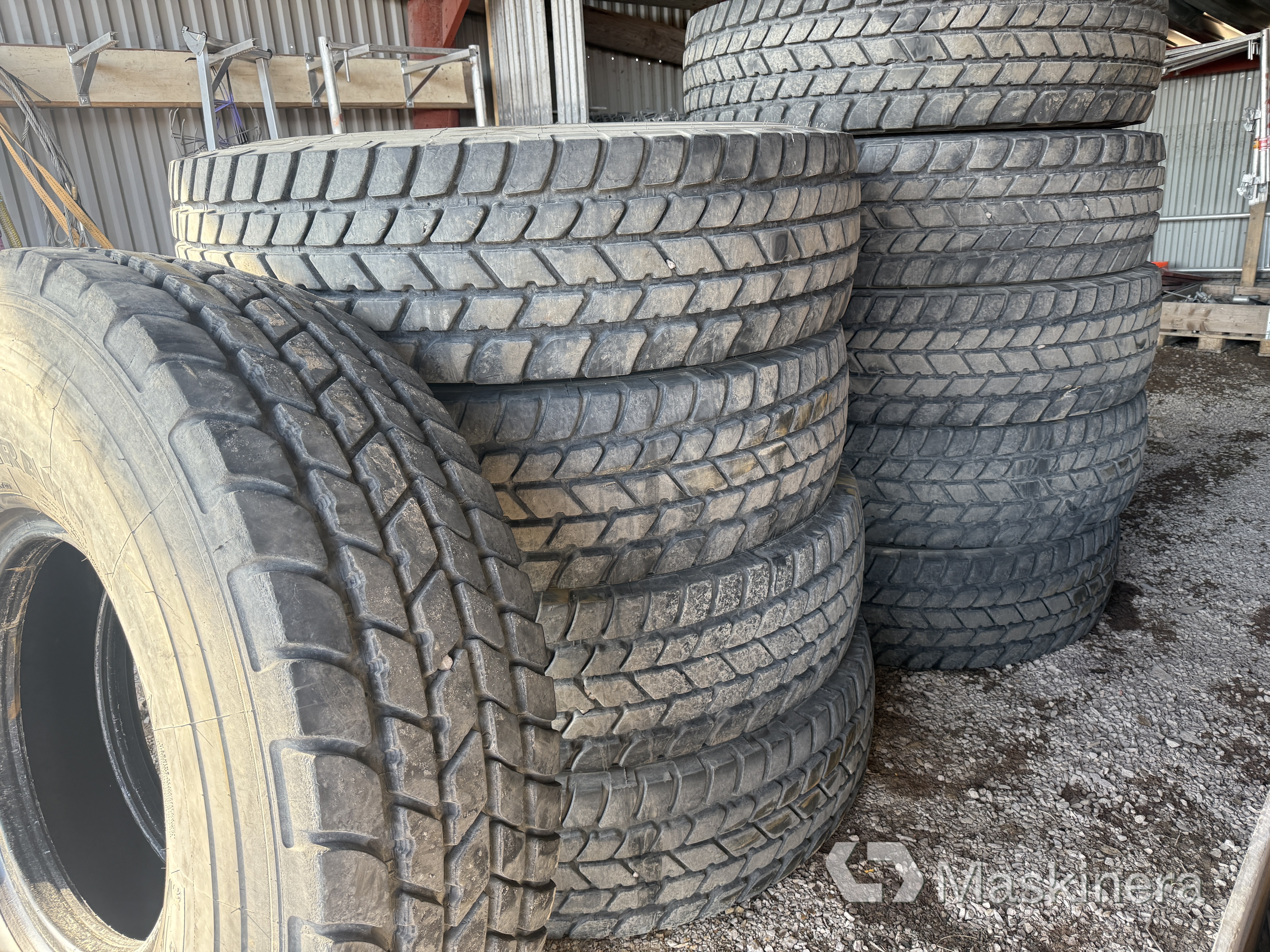 10 st däck Michelin X-crane 445/95R25