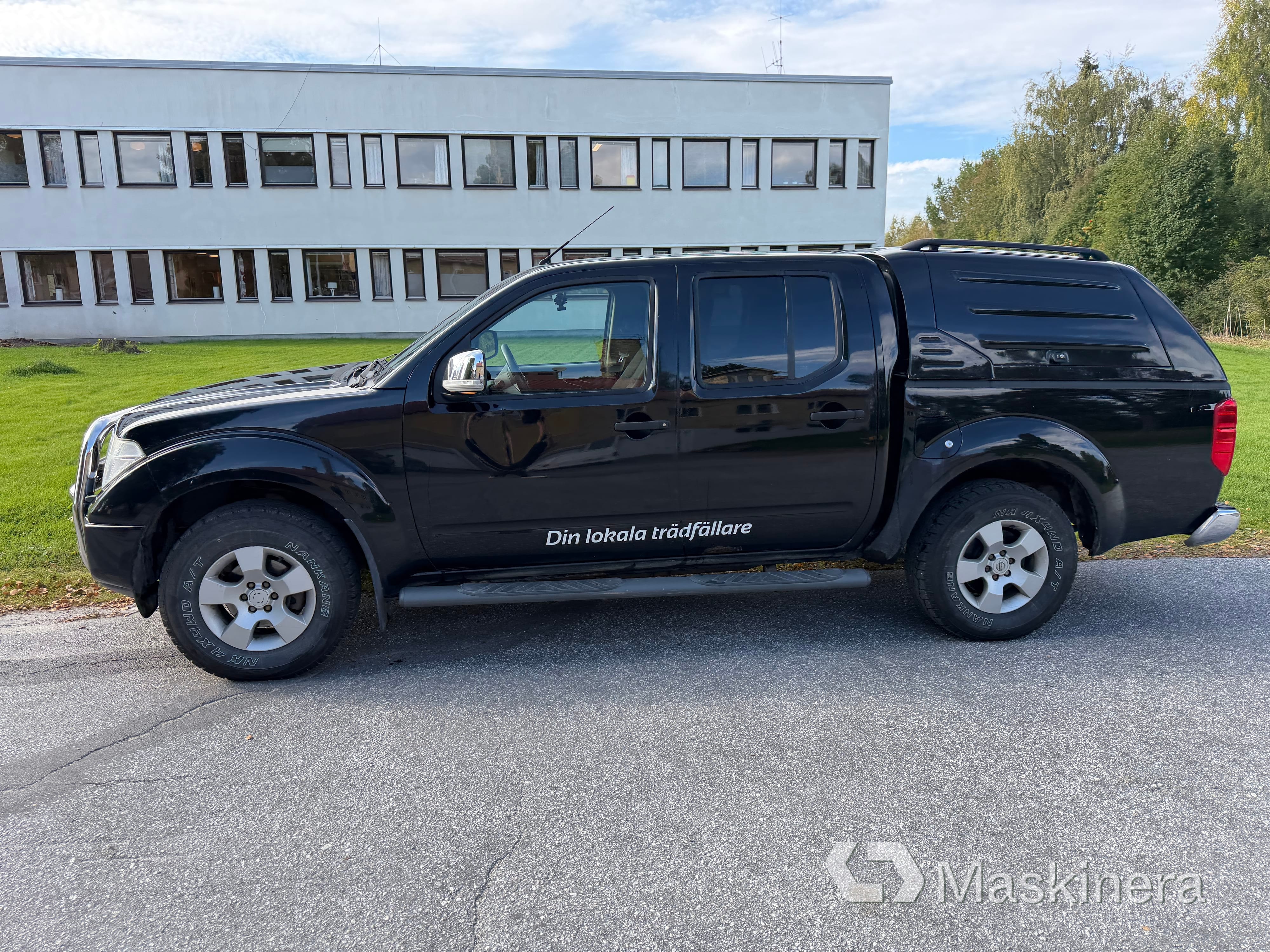 Pickup Nissan Navara (repobjekt)