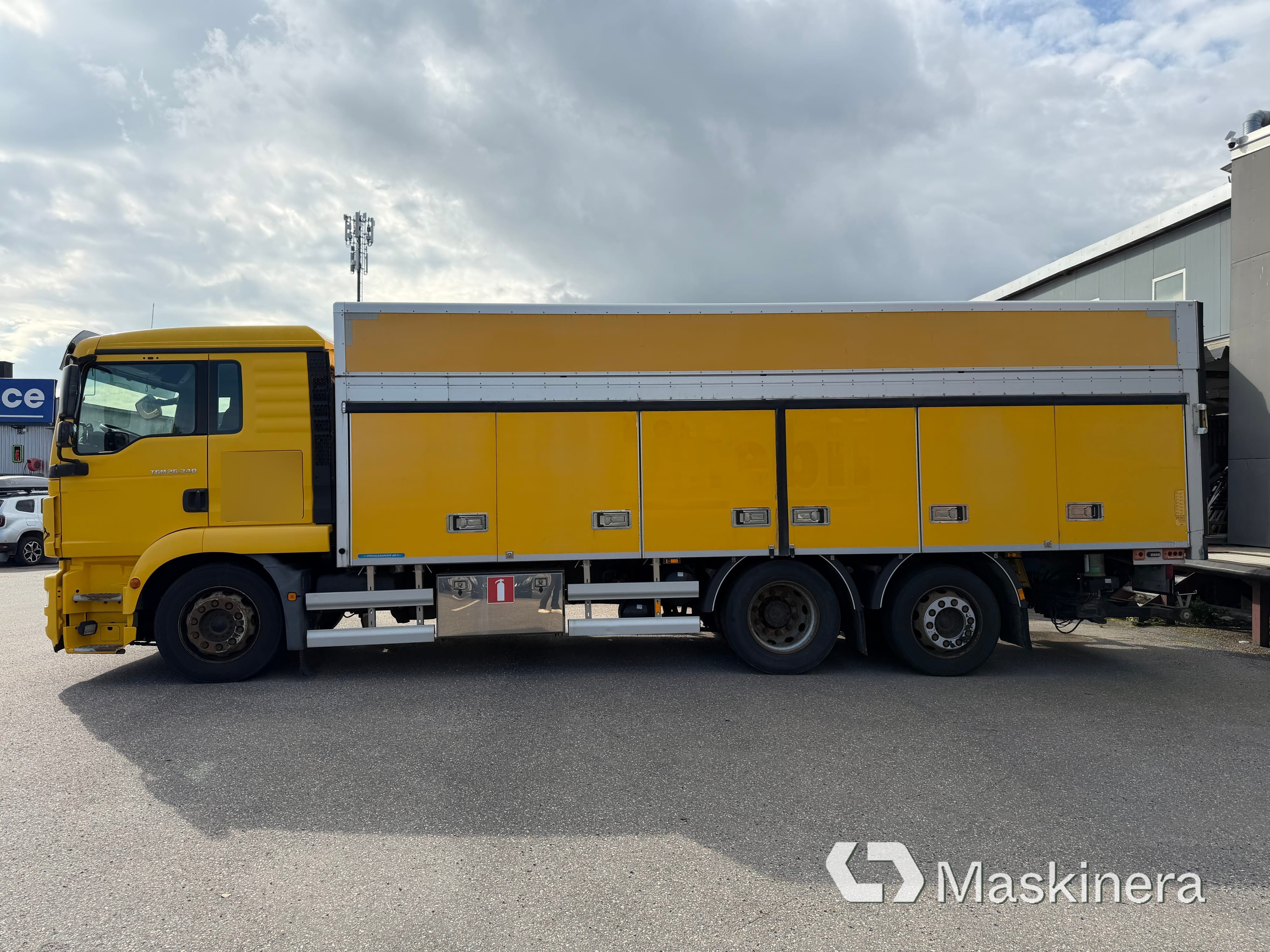 Skåpbil Man TGM 26.340 6X2-4LL