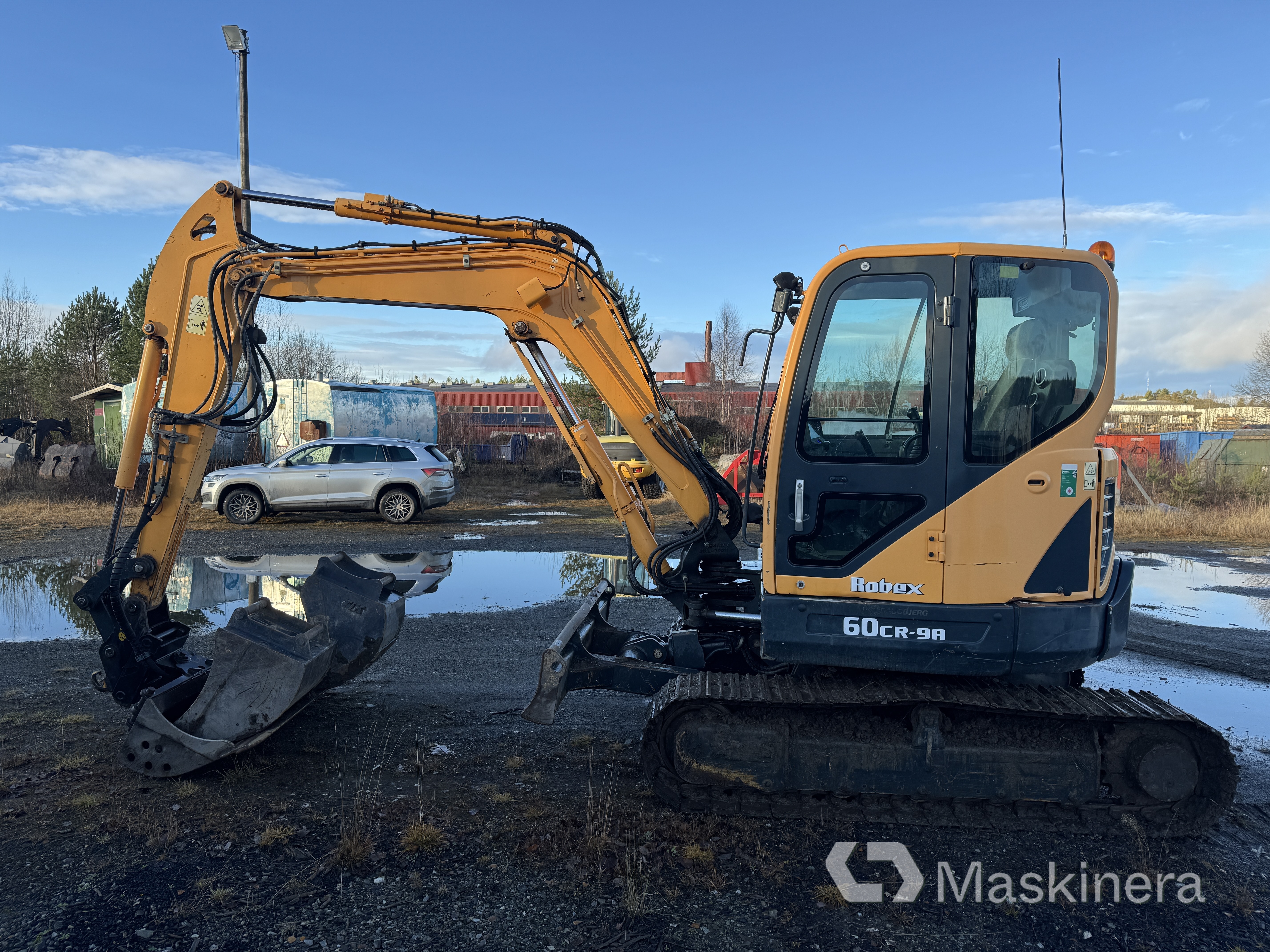 Grävmaskin Hyundai Robex 60CR-9A med tillbehör