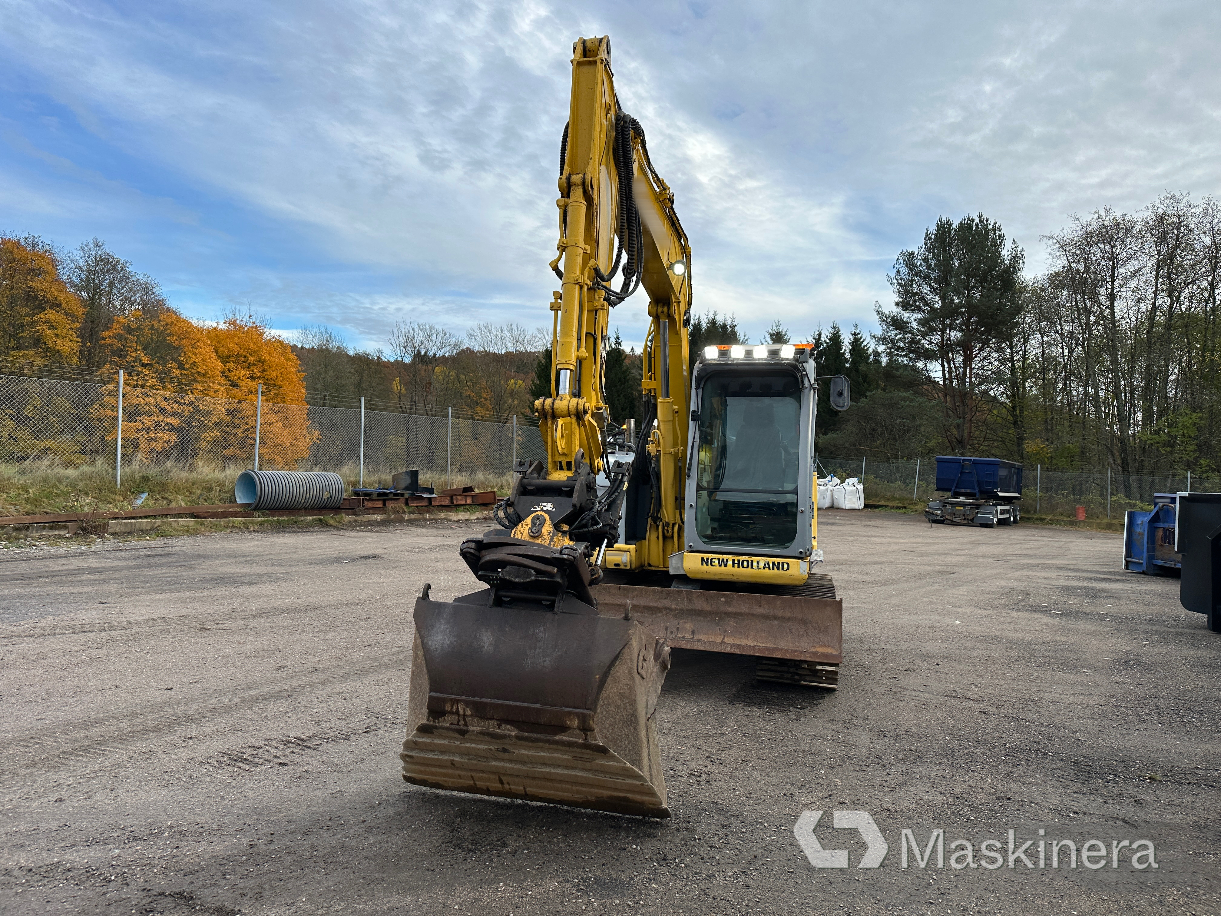 Grävmaskin New Holland Kobelco E70BSR-2