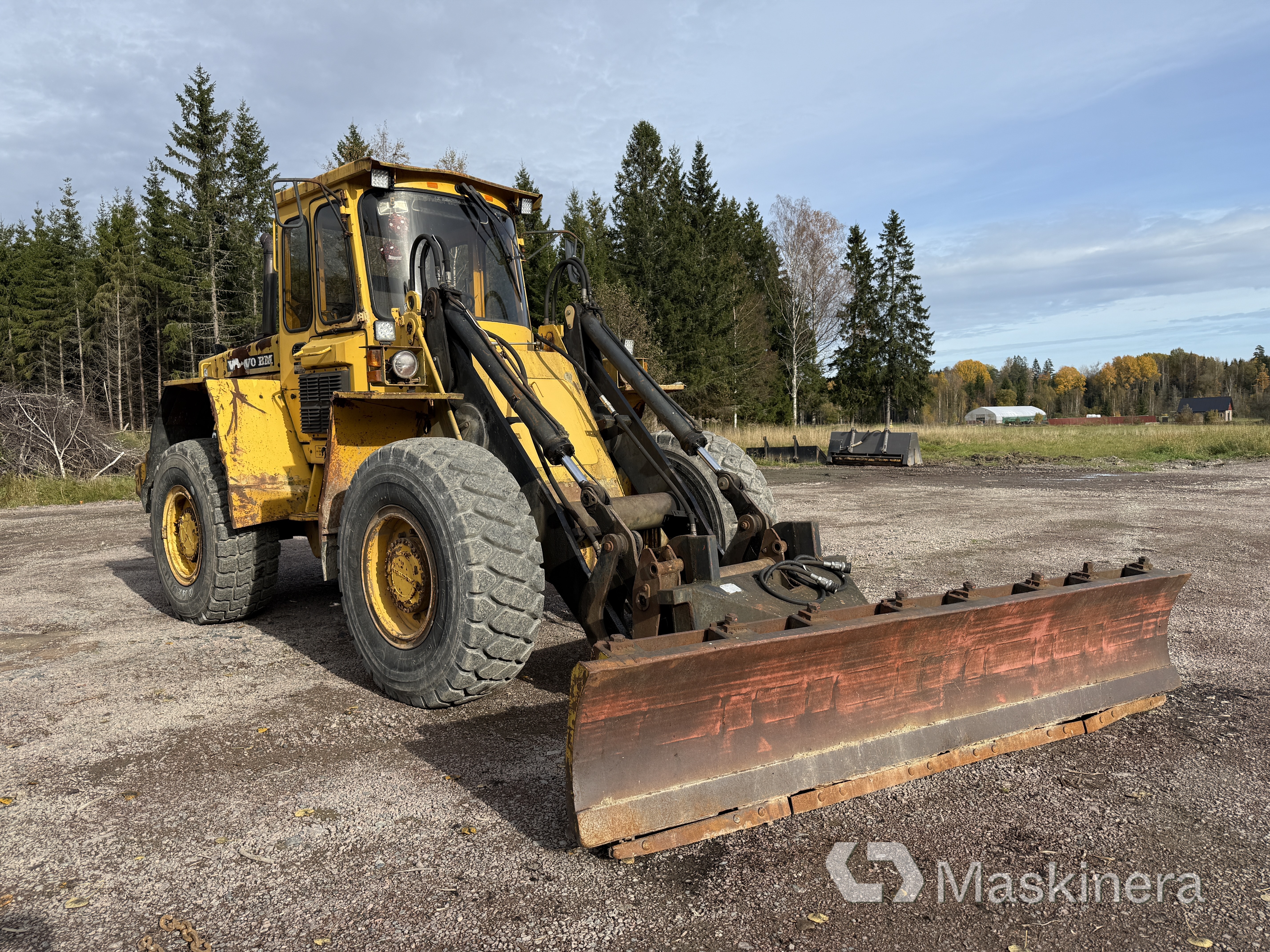 Hjullastare Volvo L70 med snöredskap