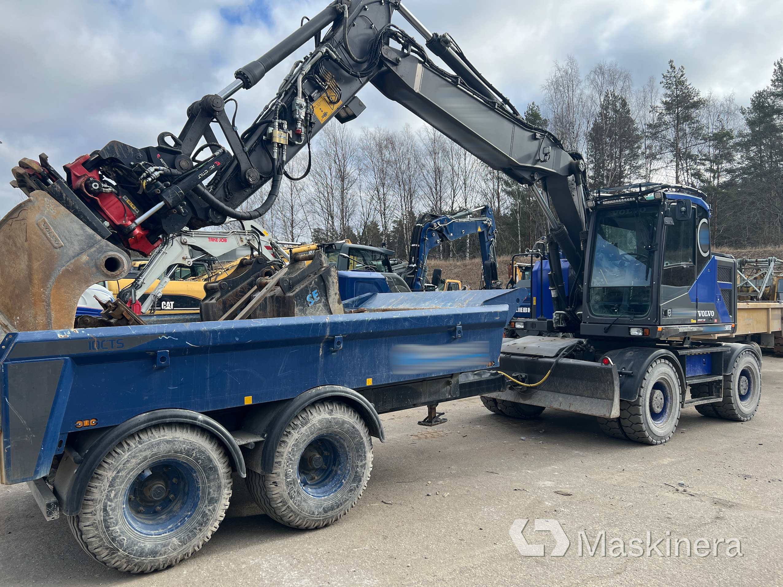 Hjulgrävare Volvo EWR170E med tillbehör