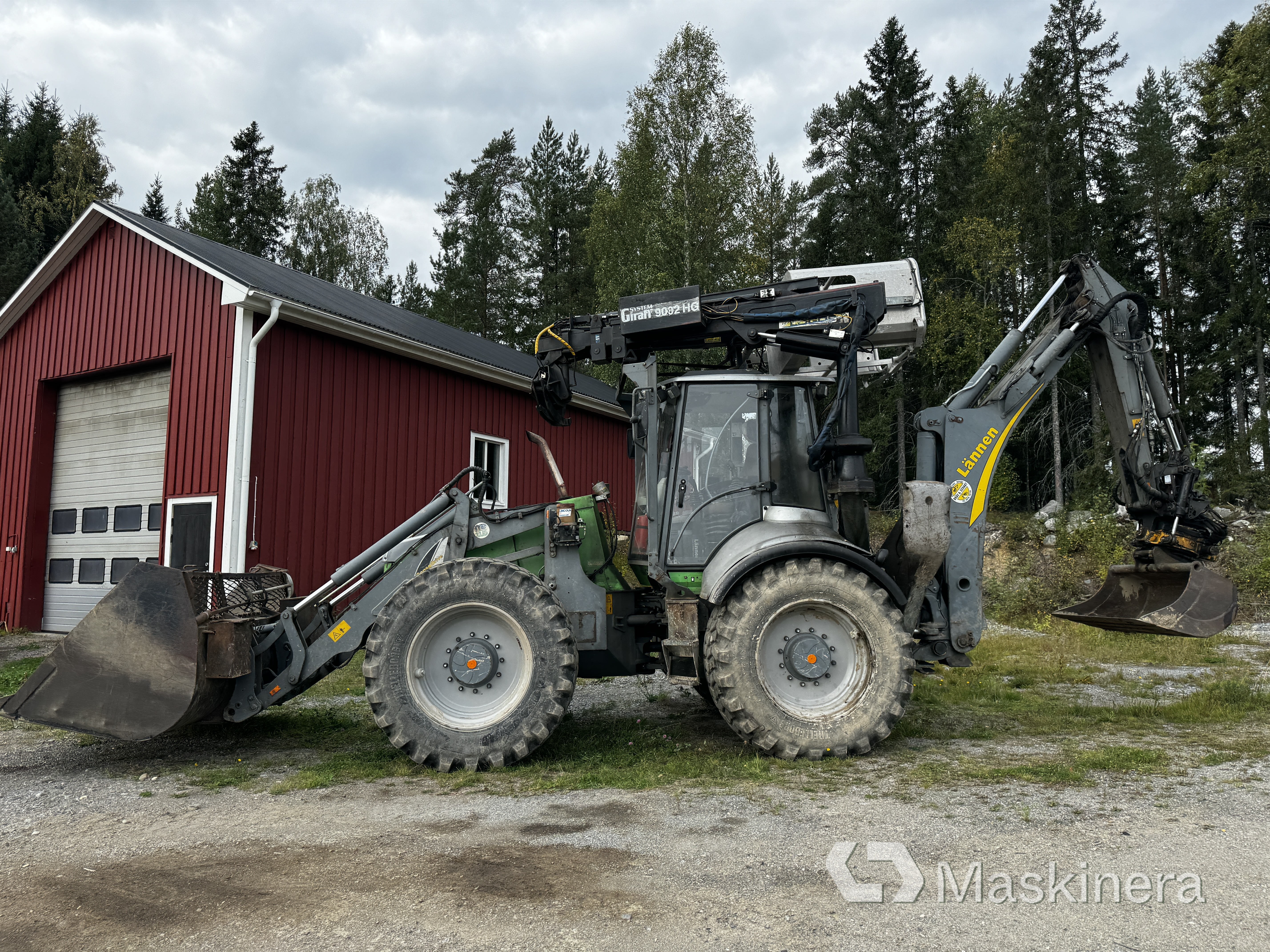 Grävlastare Lännen 8800 G med kran och redskap