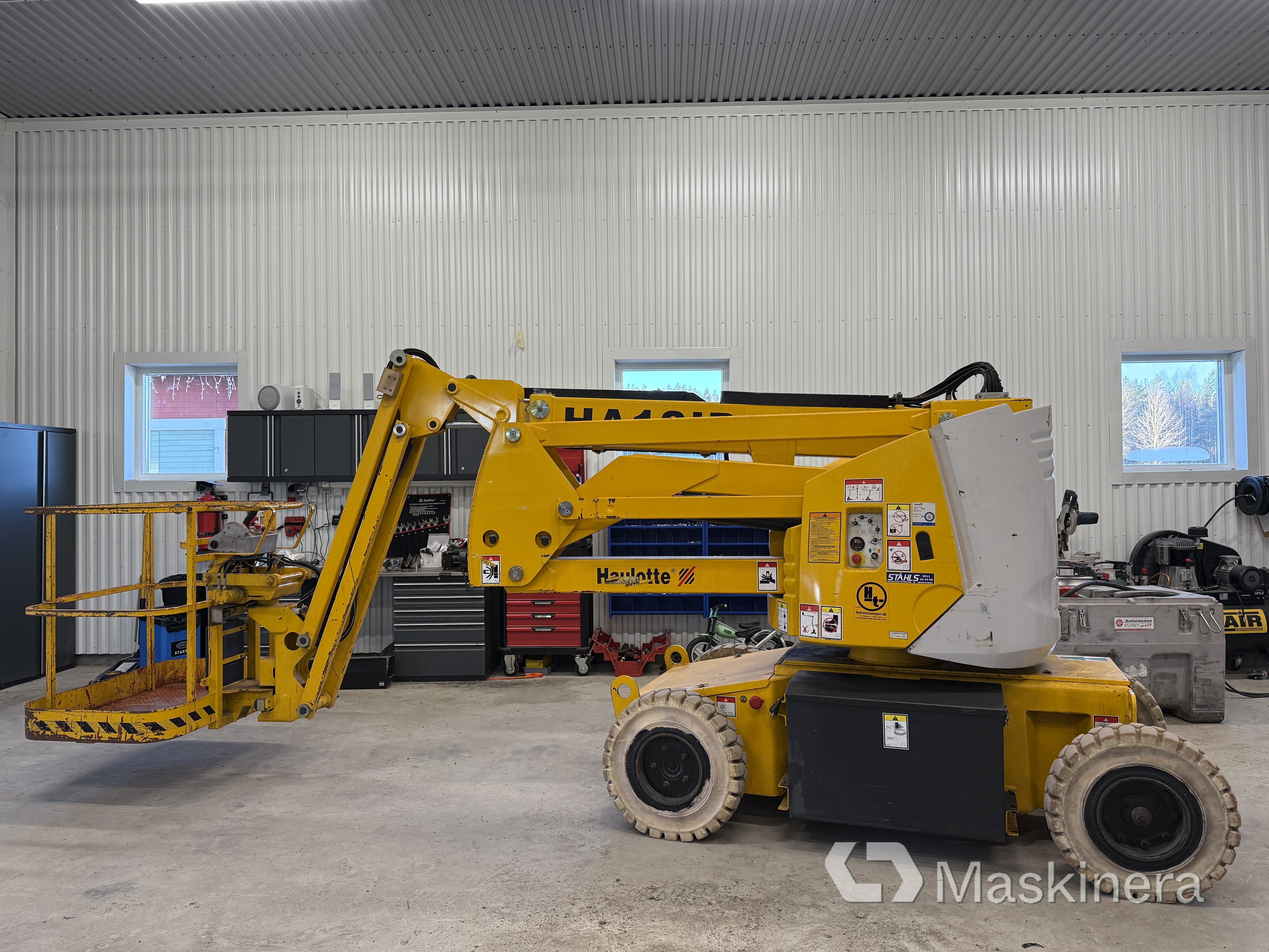 Bomlift Articule HA12IP