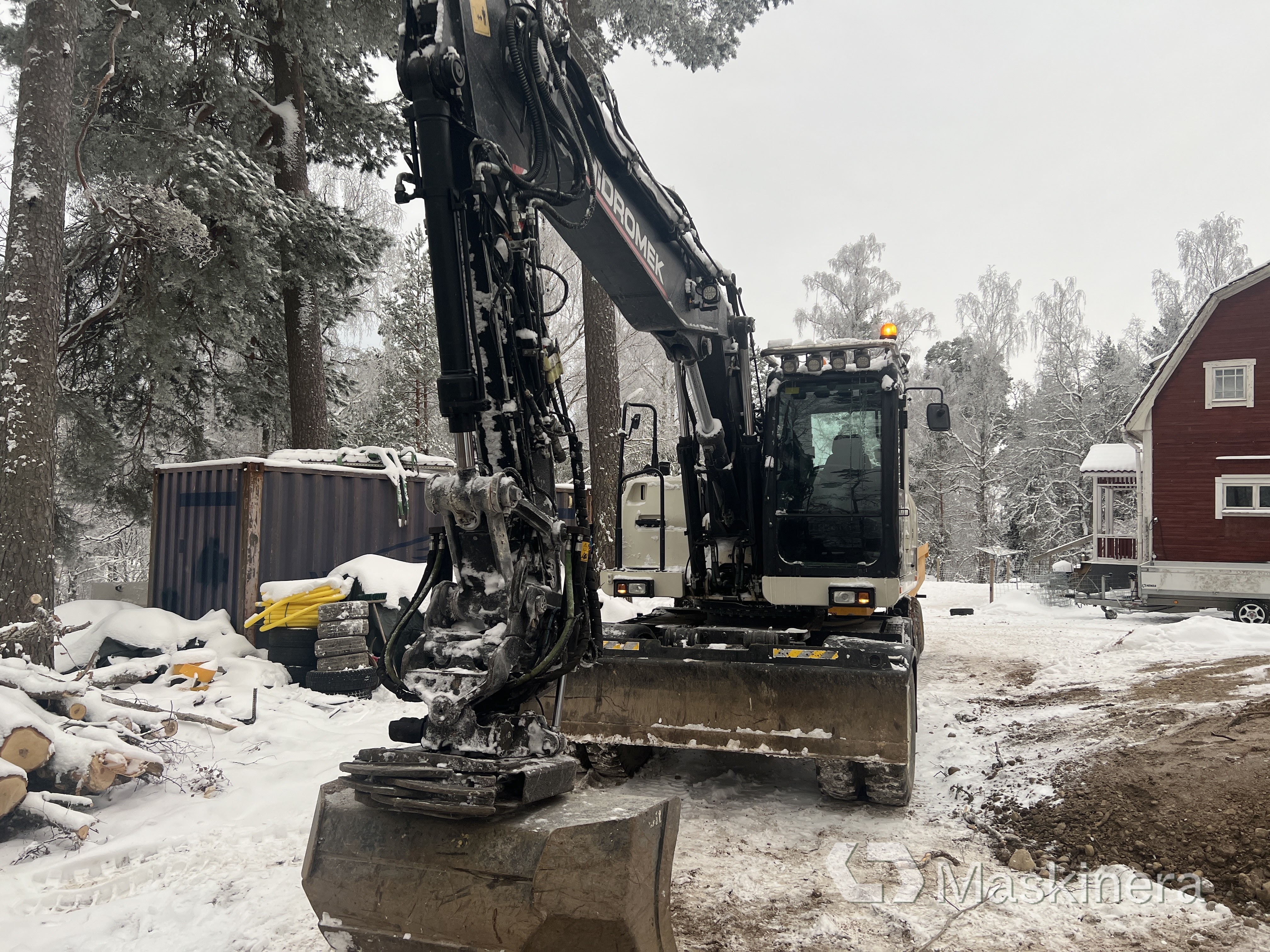 Hjulgrävare Hidromek 140W med kärra och tillbehör