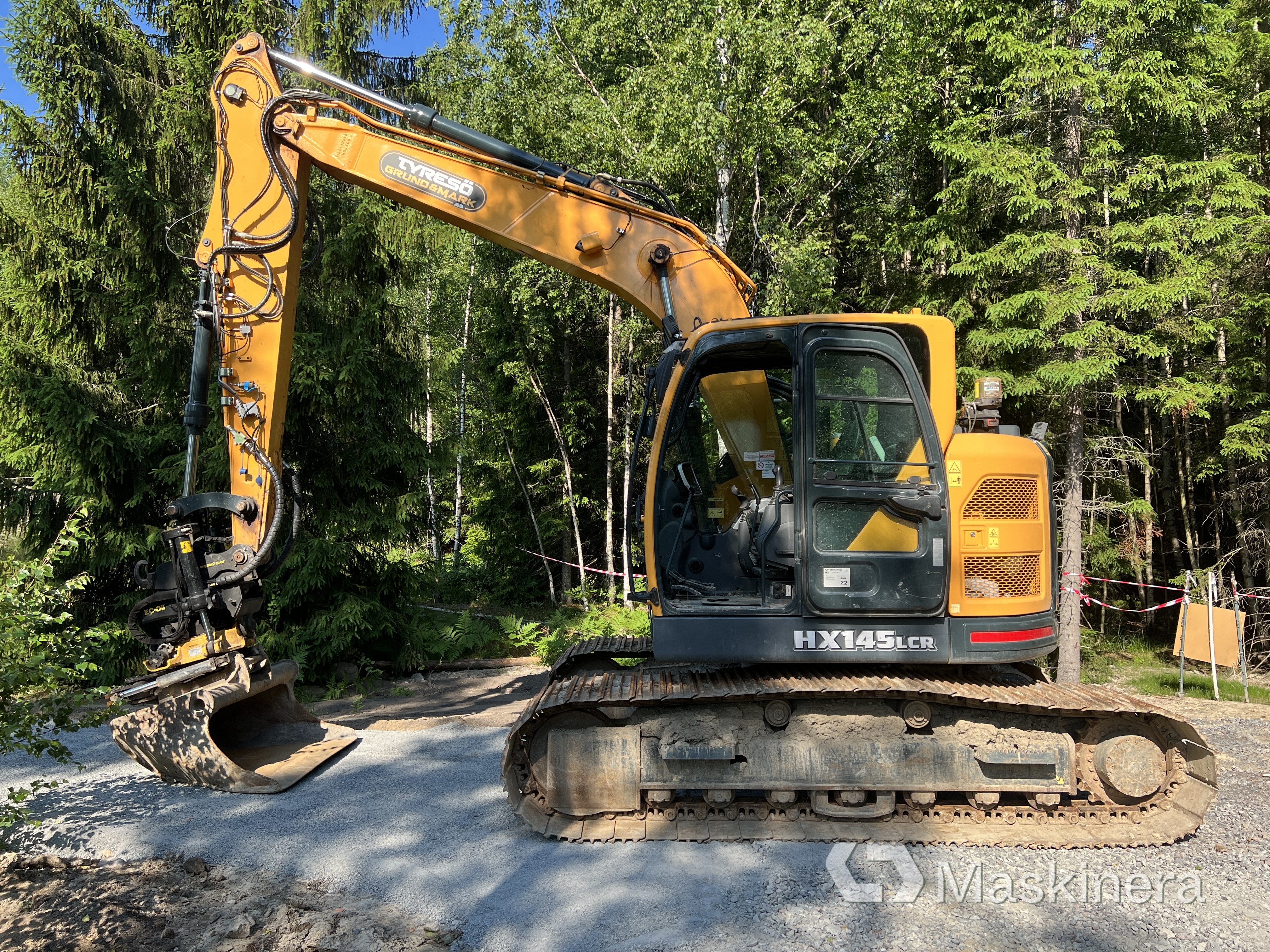 Grävmaskin Hyundai HX 145 LCR