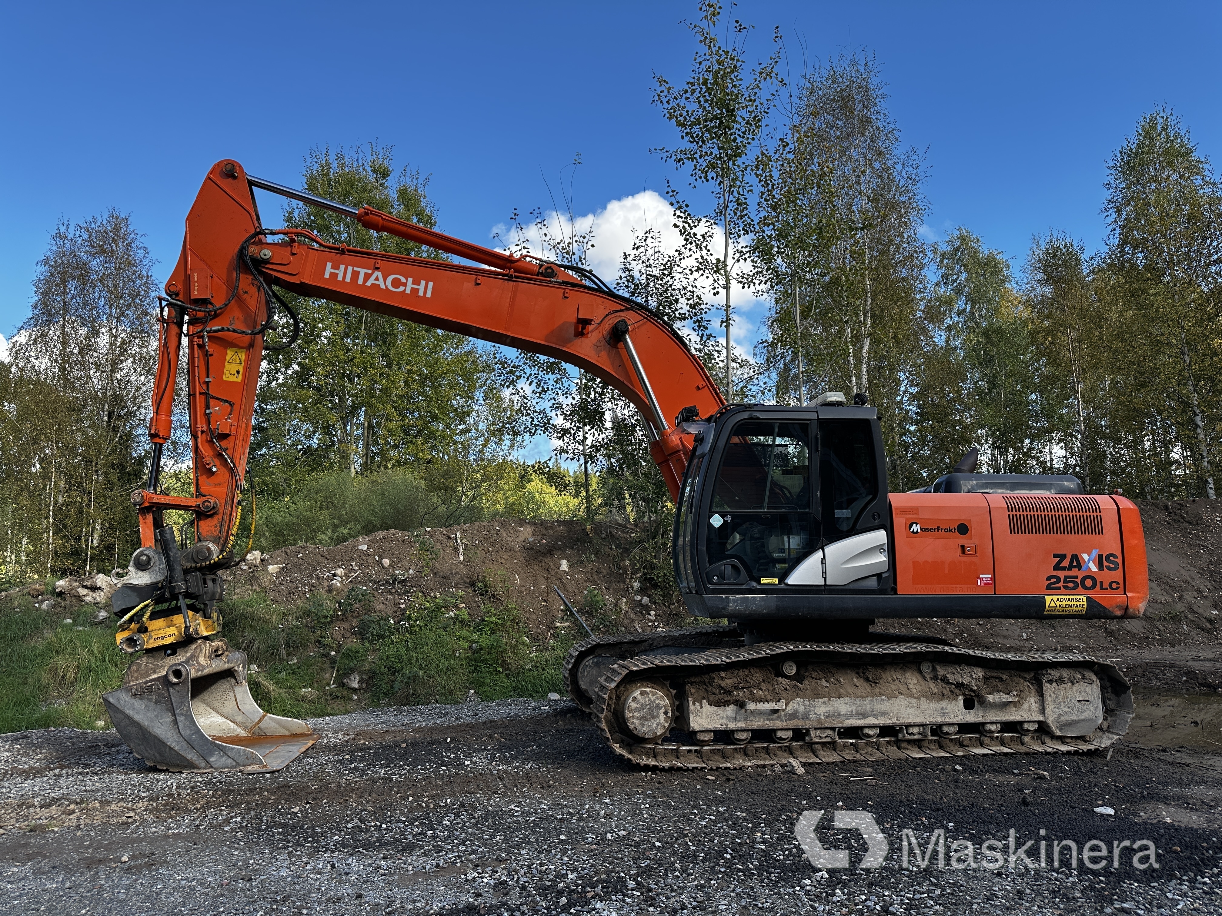 Grävmaskin Hitachi ZX250LC-5B