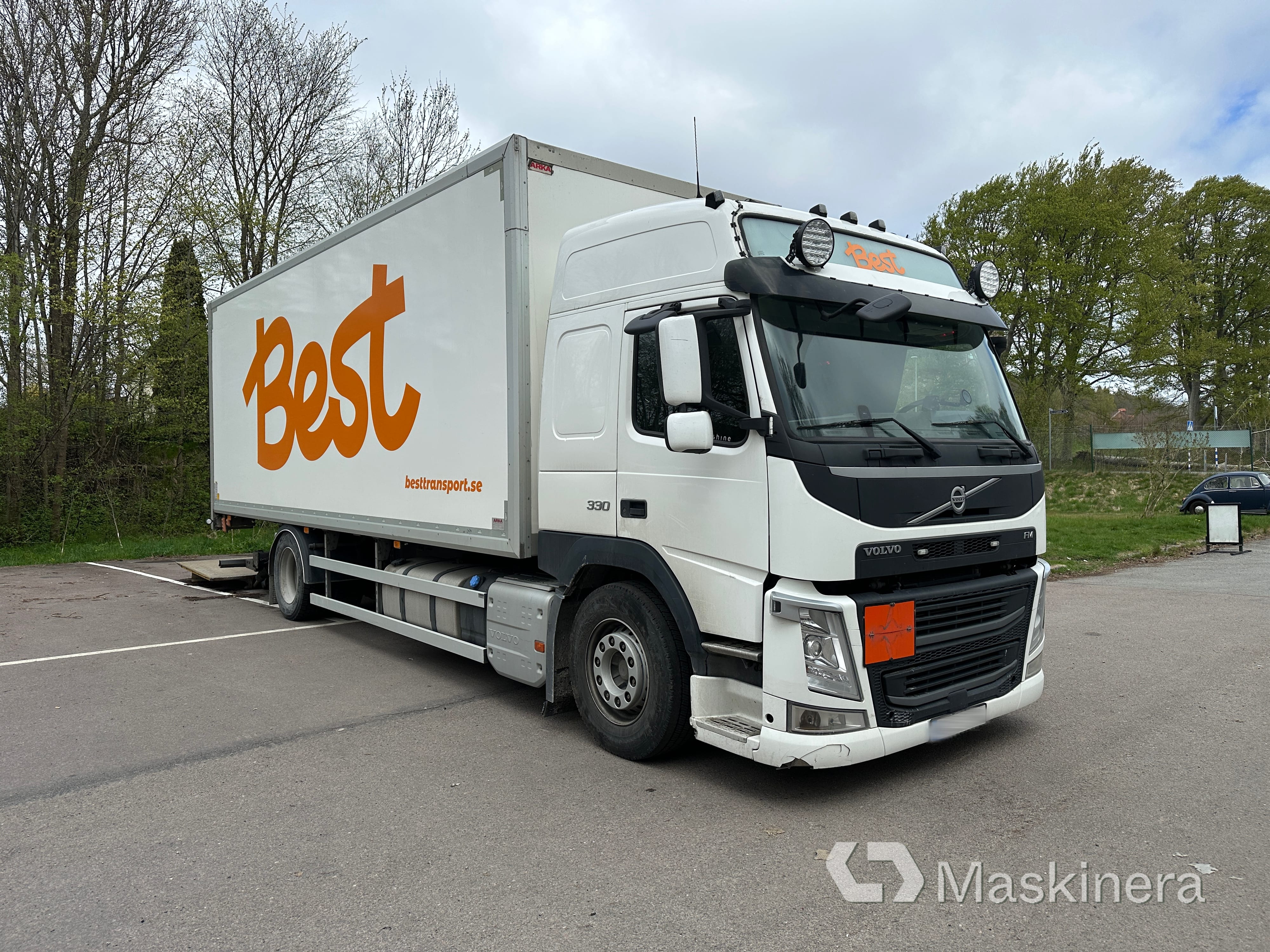Skåpbil Volvo FM330