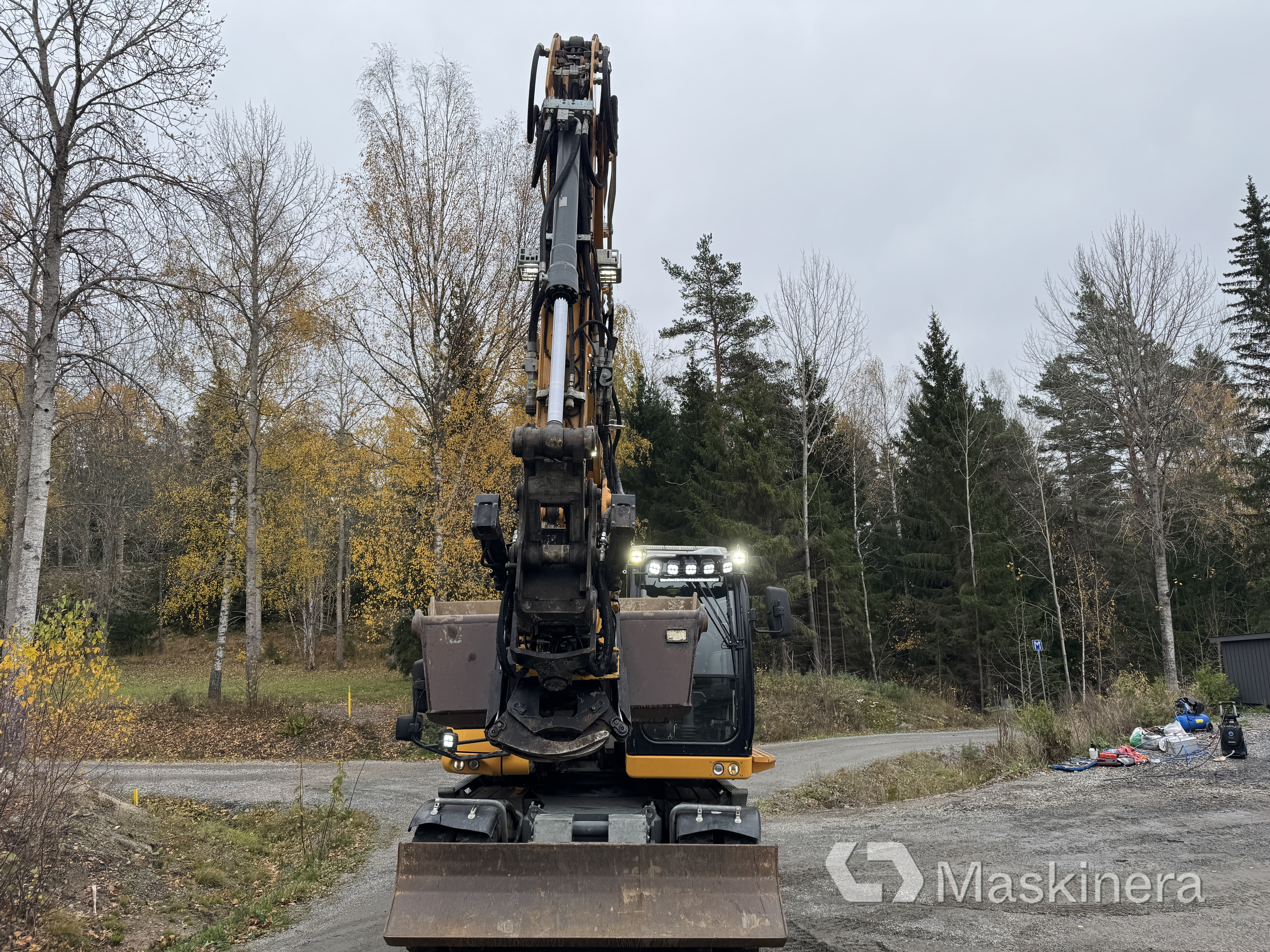 Hjulgrävare Liebherr 918 med Randex kärra