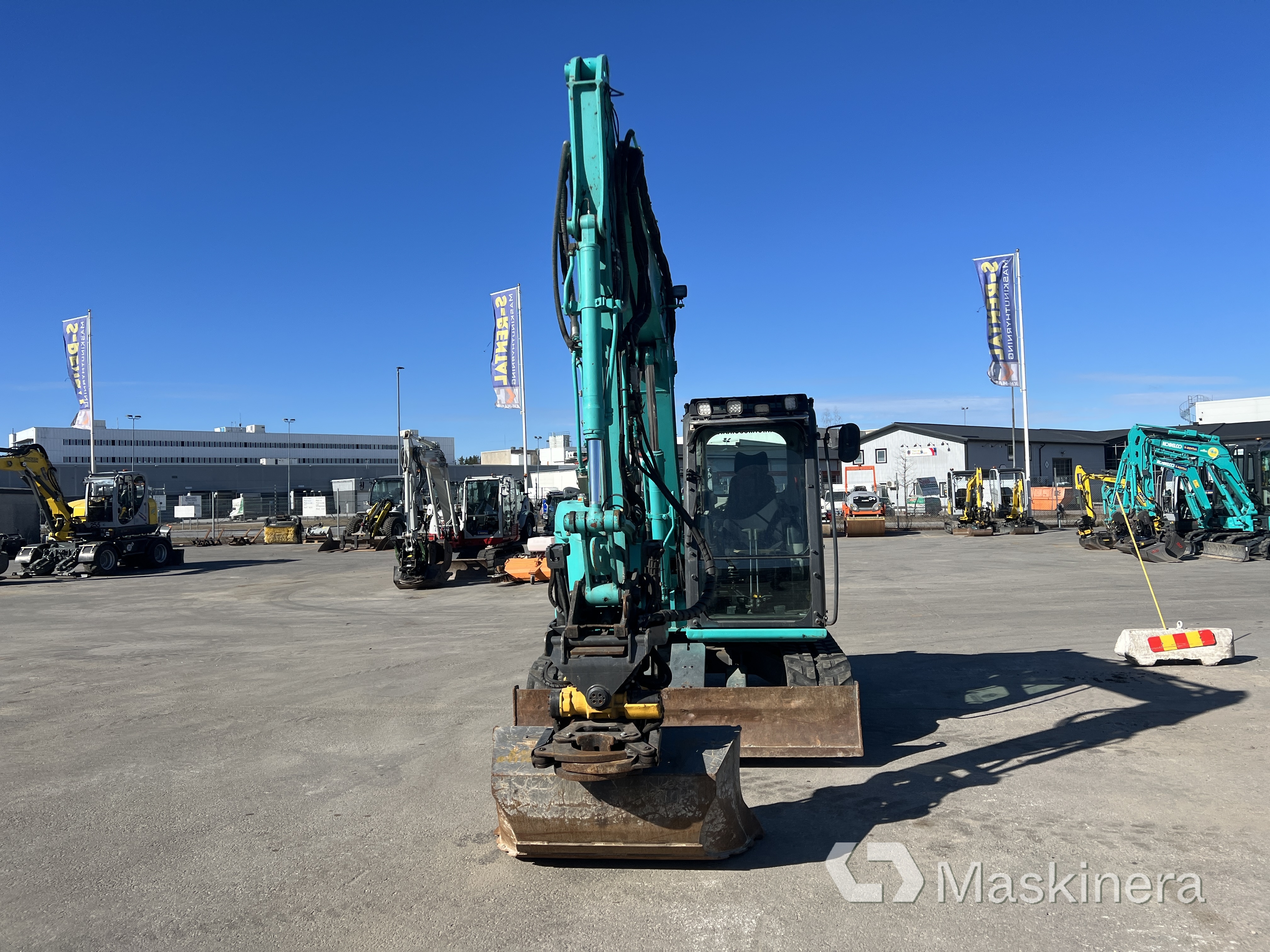 Grävmaskin Kobelco SK75SR-3E
