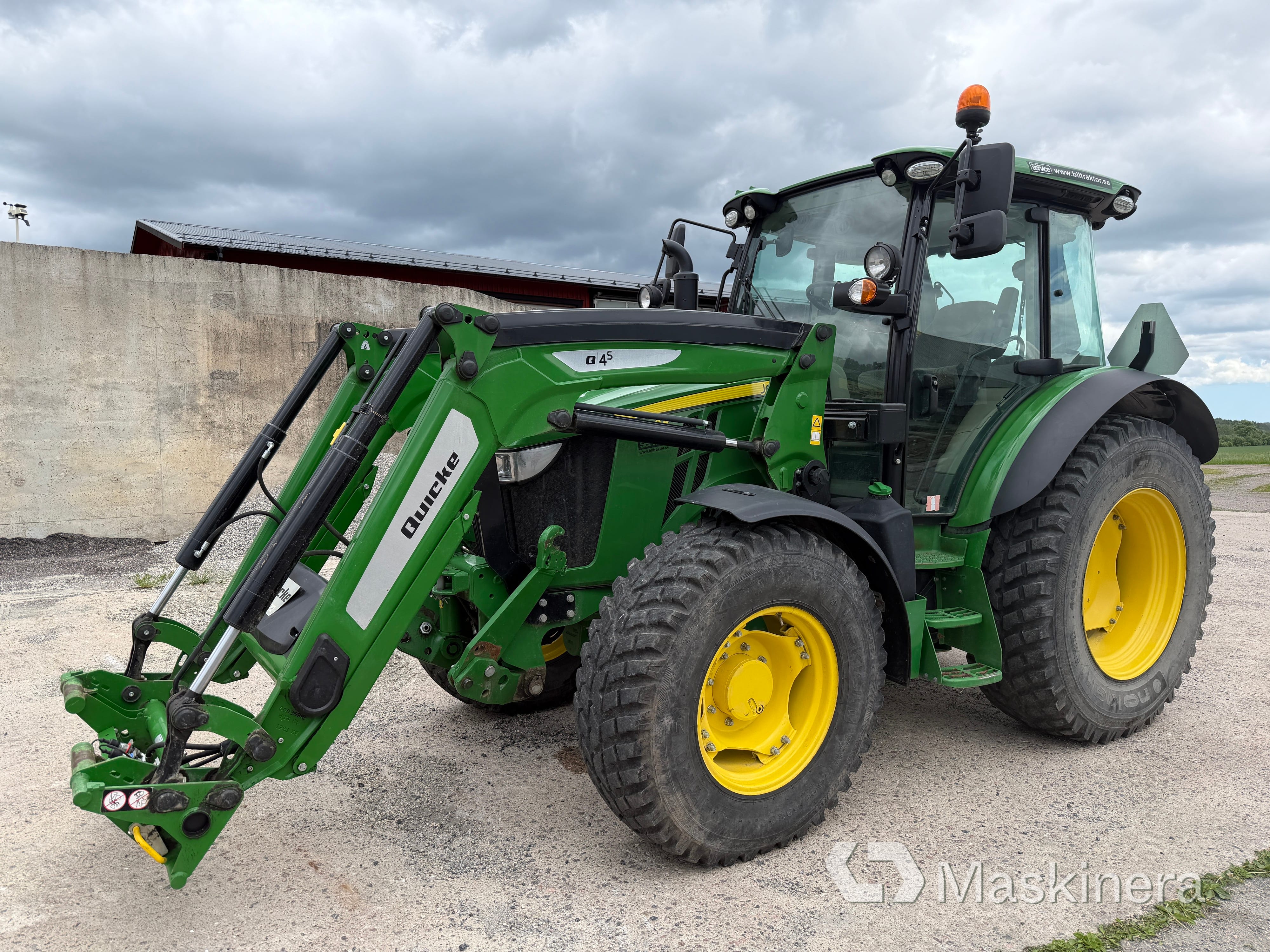 Traktor John Deere 5100R