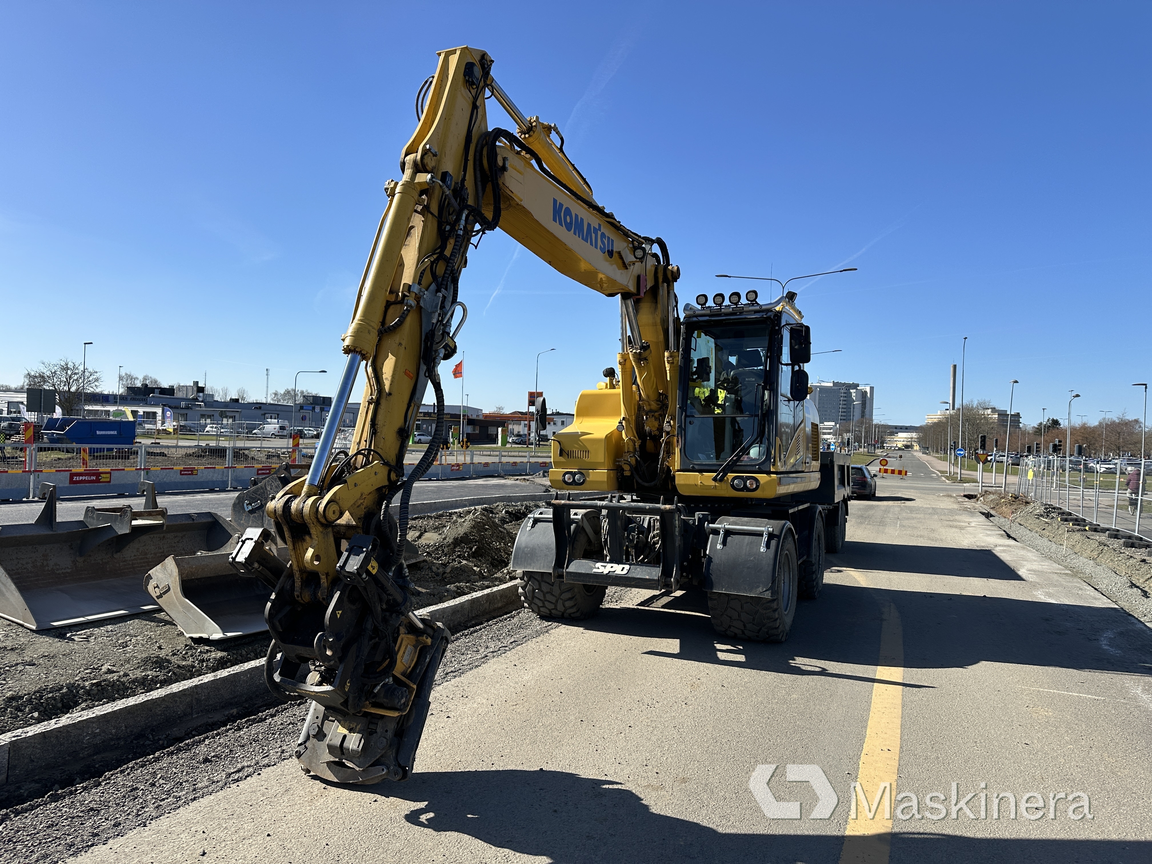 Hjulgrävare Komatsu PW160-11E0 + vagn/redskap & grävsystem