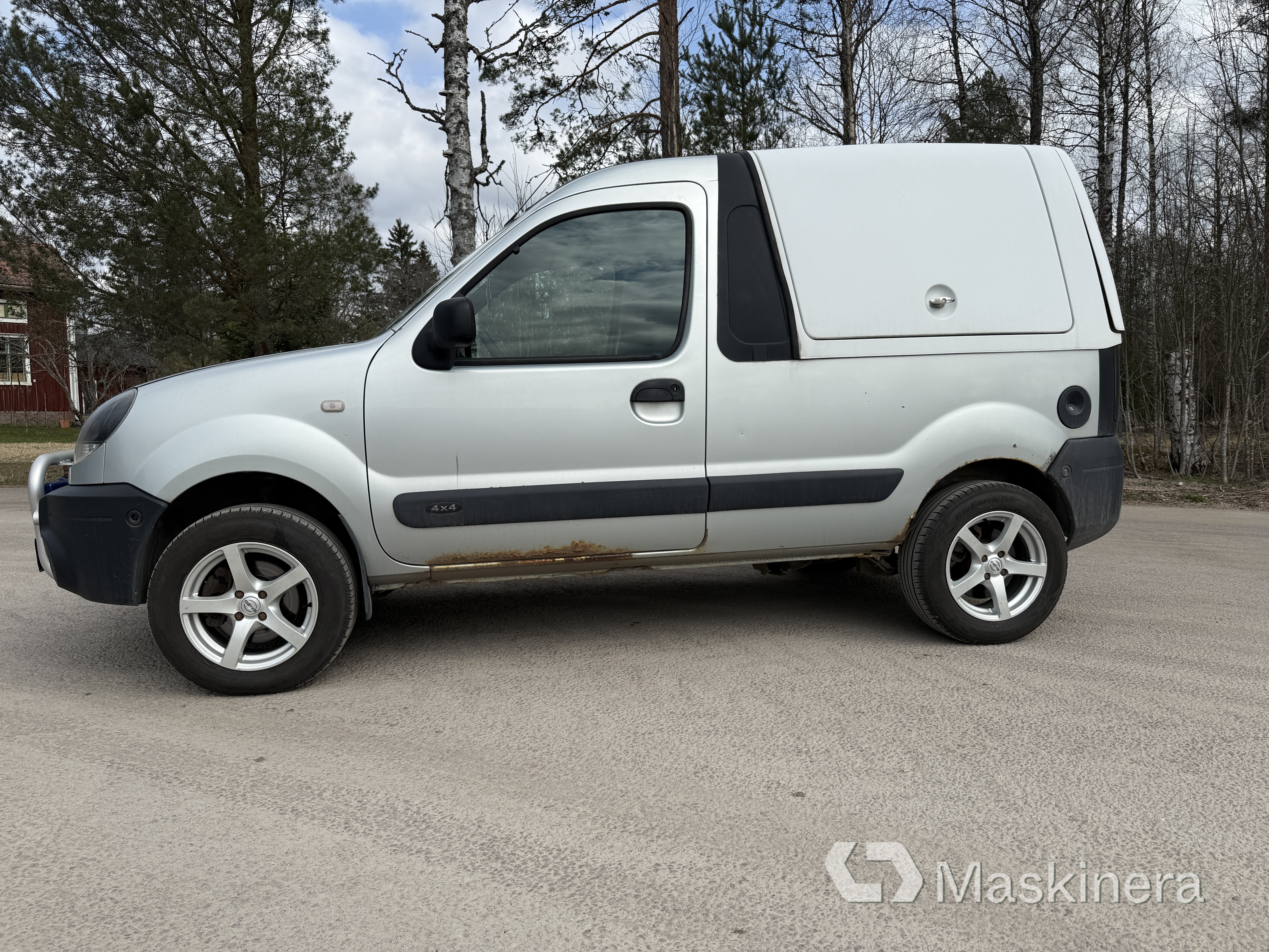 Flakbil med kåpa Renault Kangoo 4X4