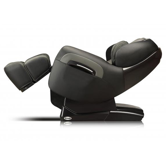 Titan TP Pro 8400 Massage Chair Black zero gravity