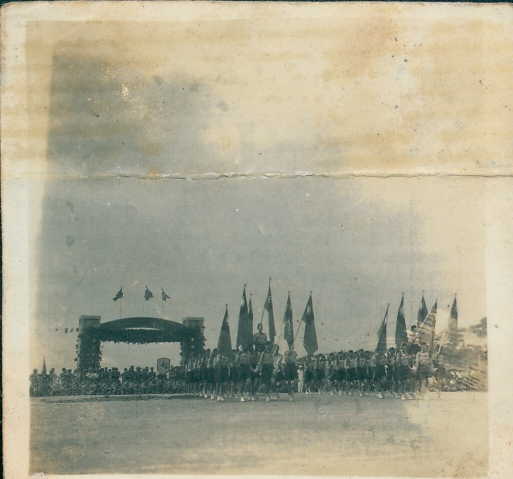 1962年軍民聯合運動大會馬中學生表演
