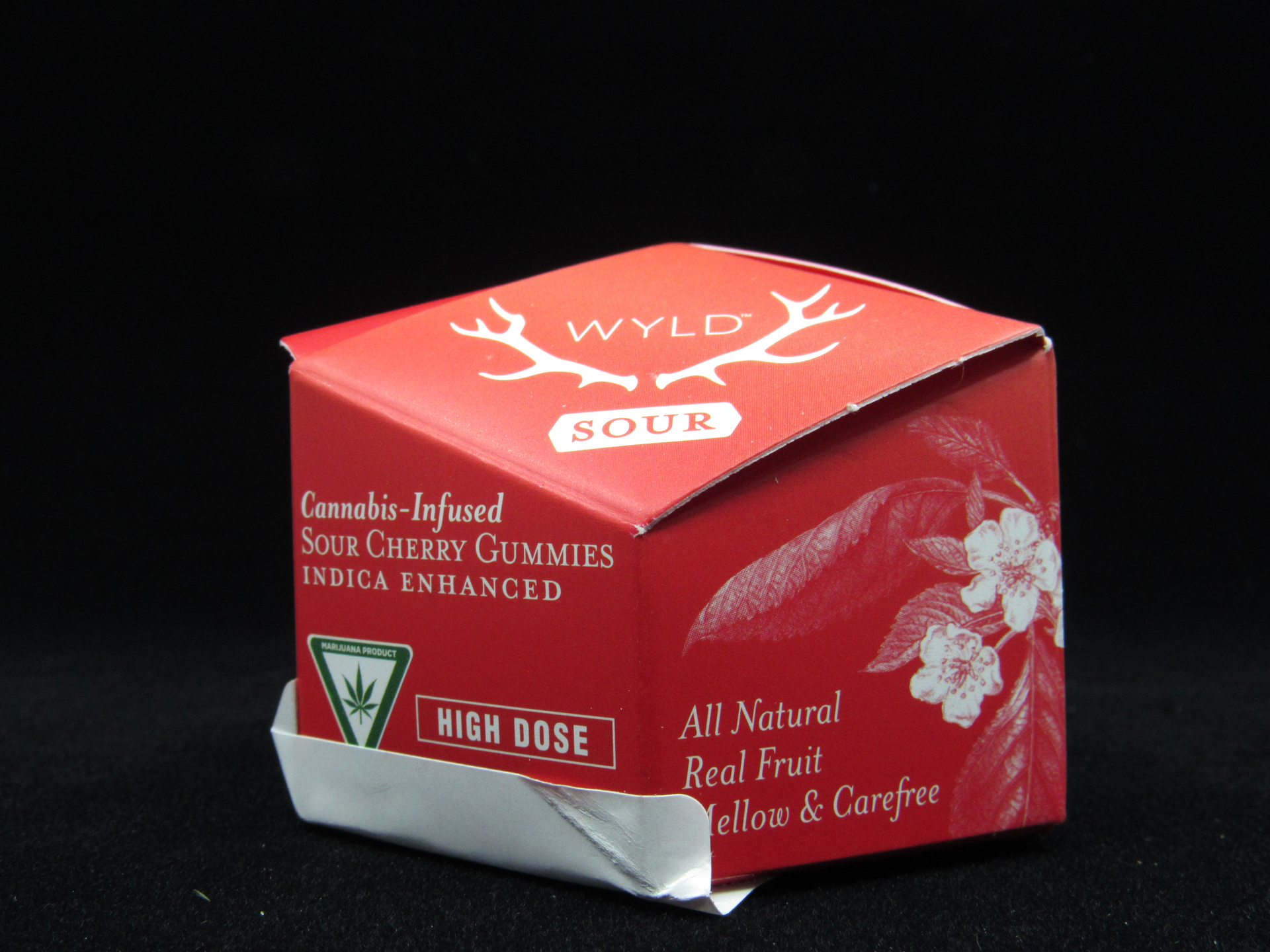 WYLD sour cherry 200mg Gummies