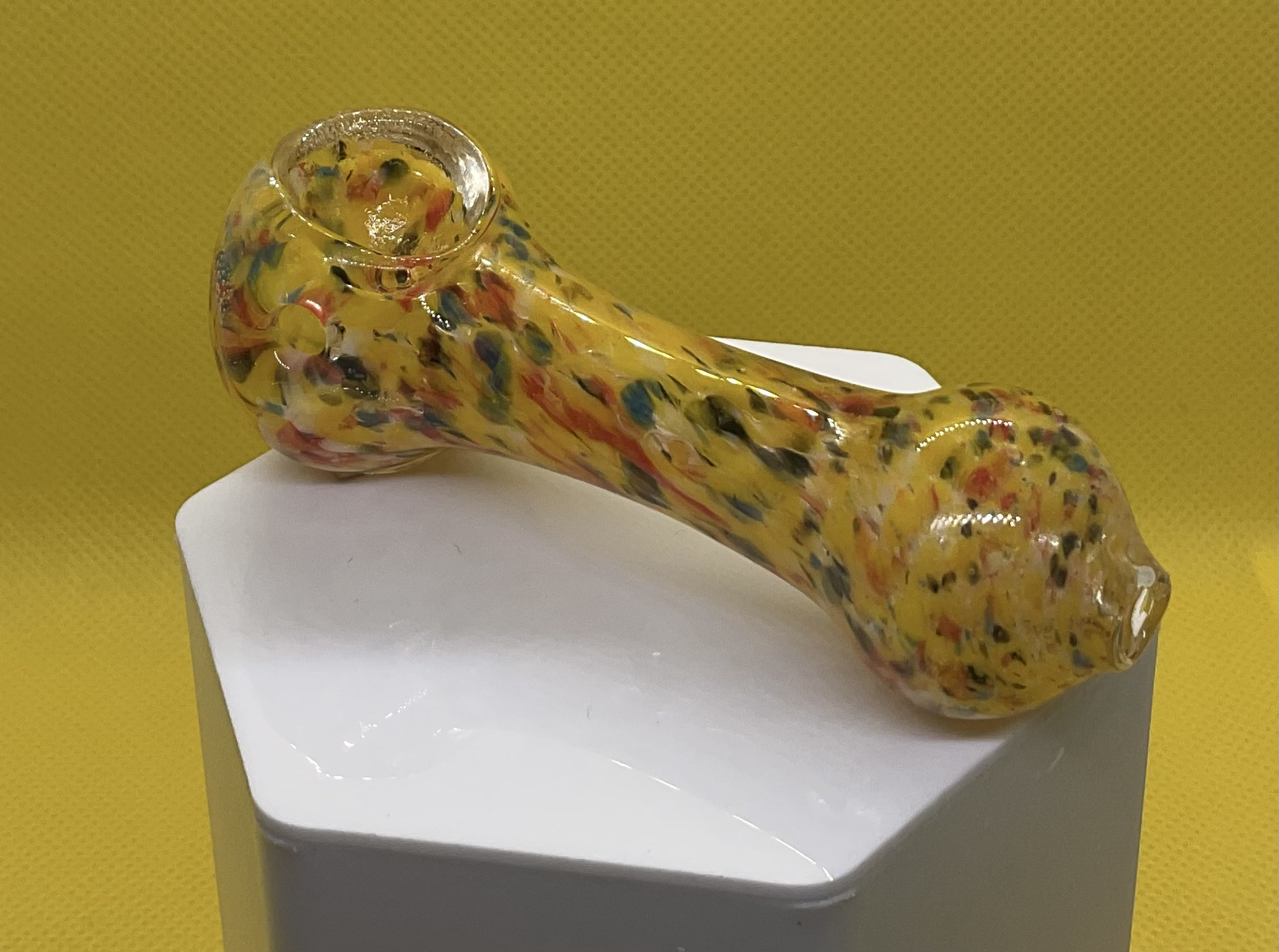 Small glass pipe