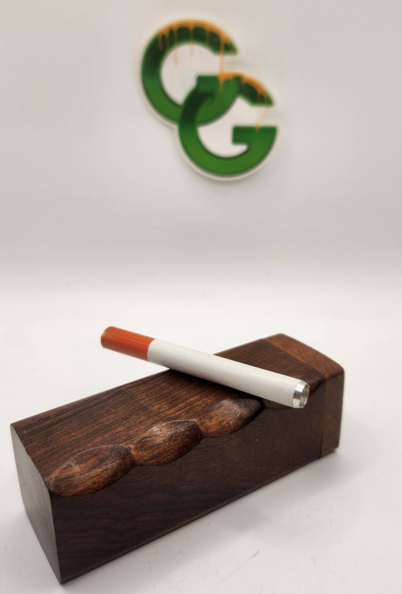 Knuckled Wood Dugout With Tool LBuds
