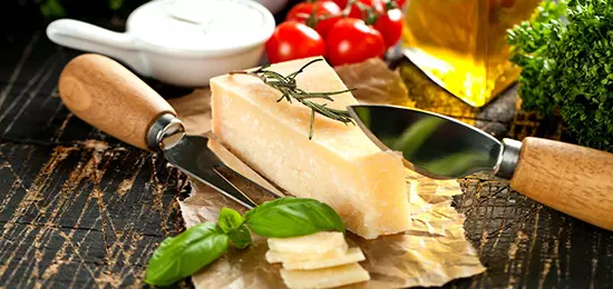 Parmezan czyli Parmigiano Reggiano