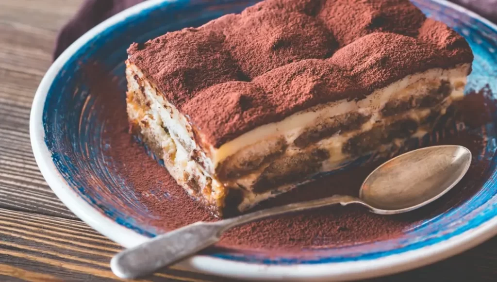 Tiramisù z ciasteczkami amaretti