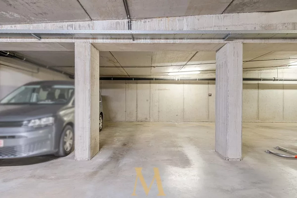 12 3746004448000000876