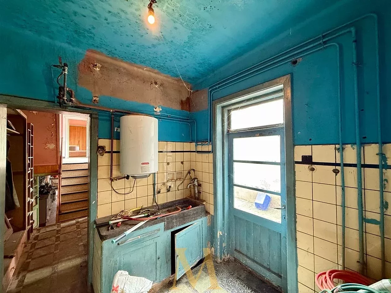 5 3746004448000001039