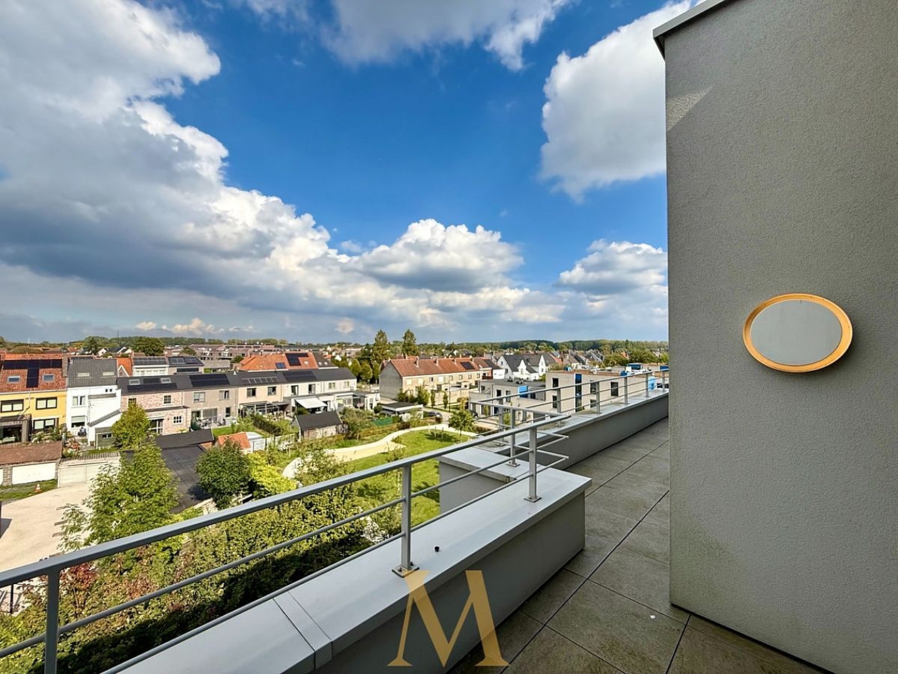 1 fe4bd4a0ae89248bd79bbc0944464c5da9a6e9e246ce901dcb73faed0c83fef6