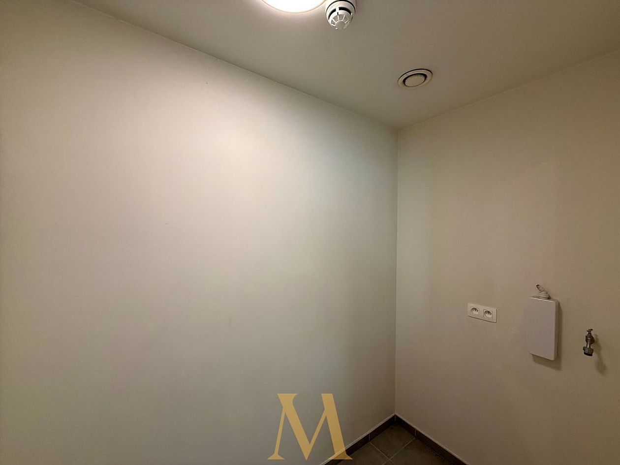 6 b6b2d12168a2e63270233ca8786d4b9c1edcb9f9499c68c2f71088290108eff3