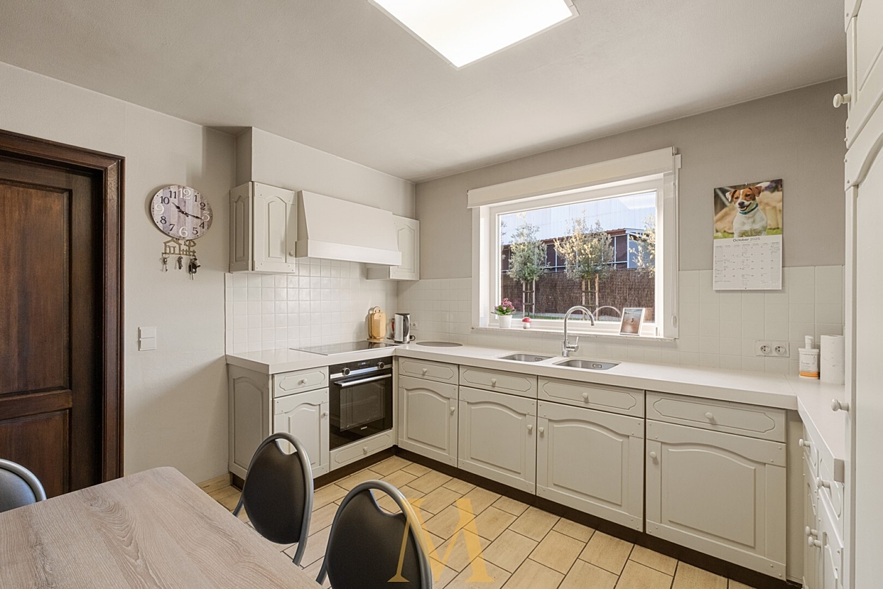 A1bc8809edd2315150141018ae6ecee37c22a9a428d084130c15cbca92f302e9