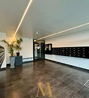 3 3746004448000000527