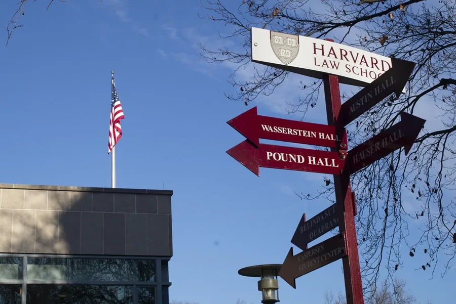 El Gobierno de Trump prohíbe a la Universidad de Harvard matricular a estudiantes extranjeros