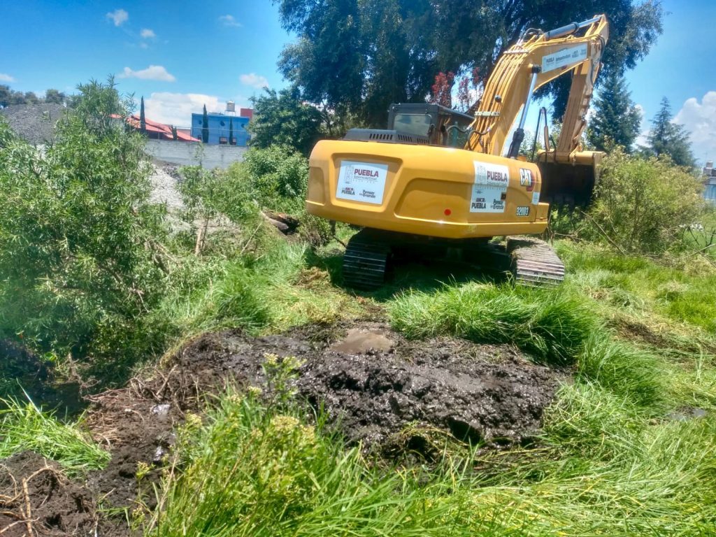 Gobierno de Texmelucan realizó desazolve de río Acotzala en El Moral