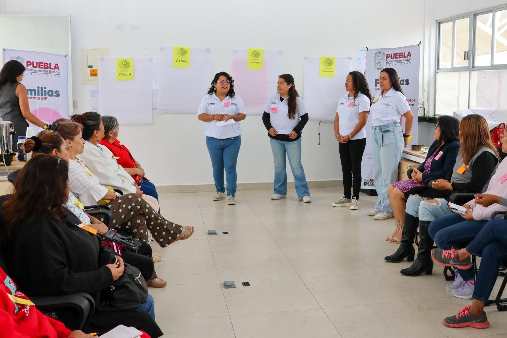 En Casas Carmen Serdán SEDIF implementa talleres para prevenir violencia de género
