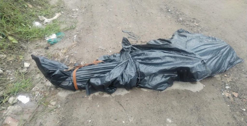 En la colonia Santa Lucía se localiza un cadáver embolsado