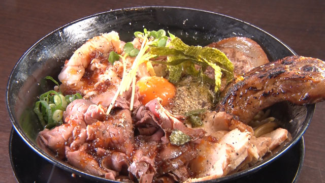 肉肉混ぜそば（こってりしょうゆ）800円（税込み）※日によってメニューが変わります