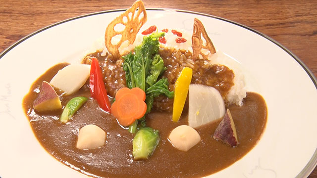 季節野菜カレー (冬野菜) 746円+税