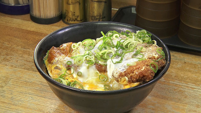 かつ丼 650円(税込み)