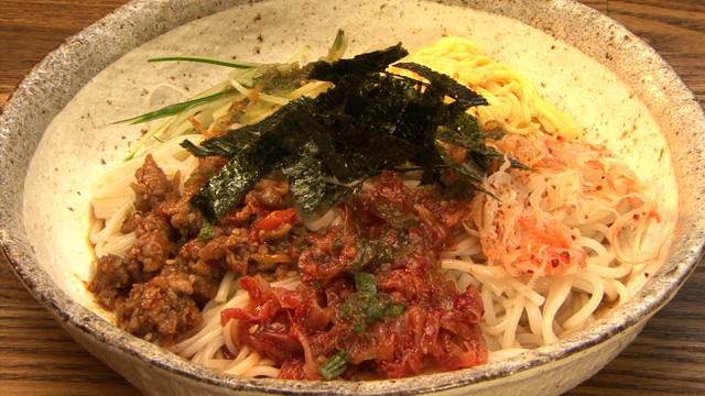 ピビン麺750円