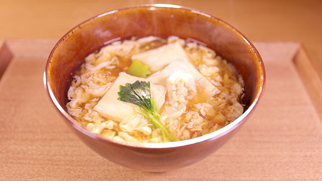 生湯葉けいらんうどん 1350円